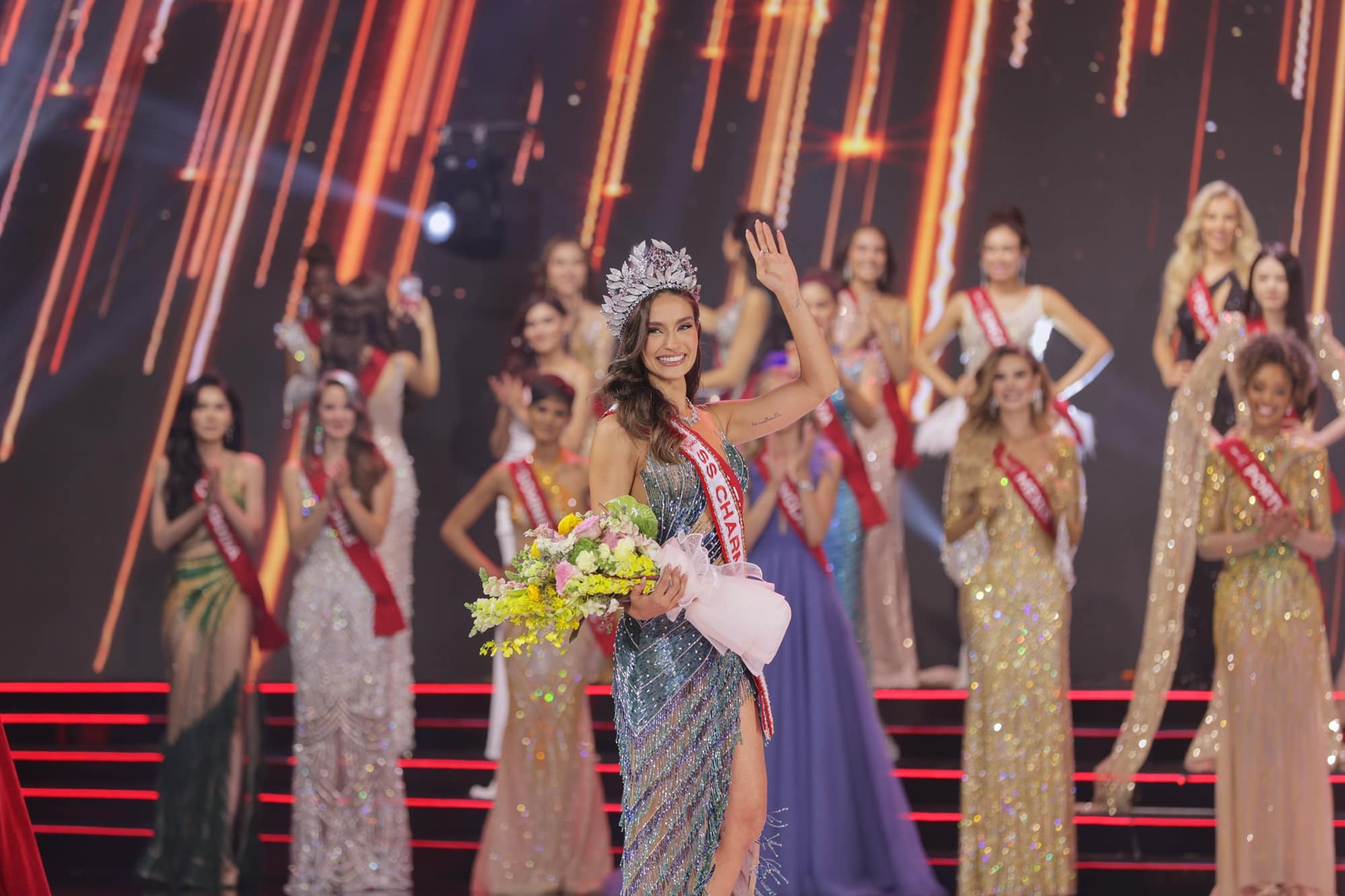 Người đẹp Luma Russo đến từ Brazil đăng quang Miss Charm 2023 một cách đầy thuyết phục