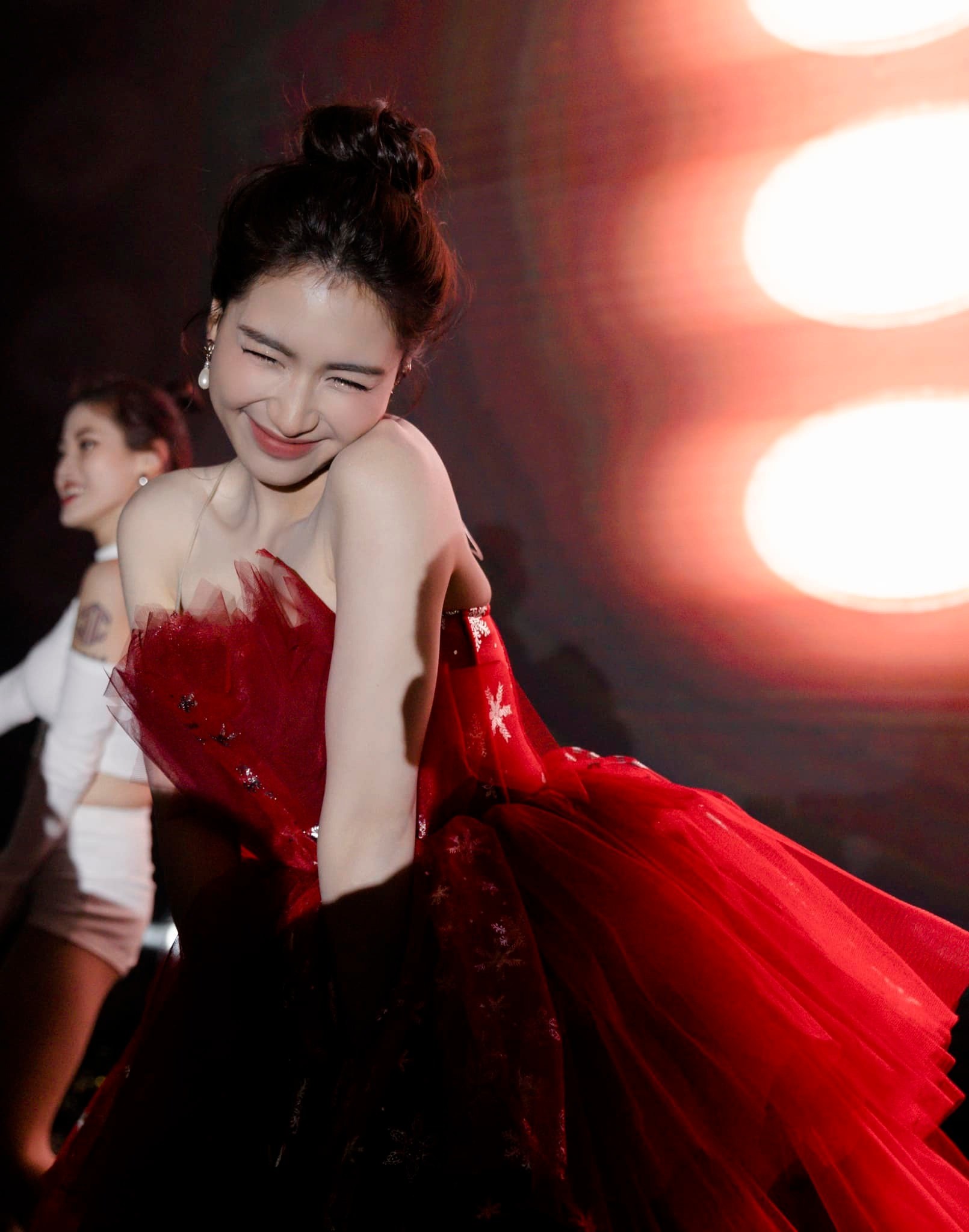 Hòa Minzy hạnh phúc khi được công chúng quan tâm về vấn đề tình cảm