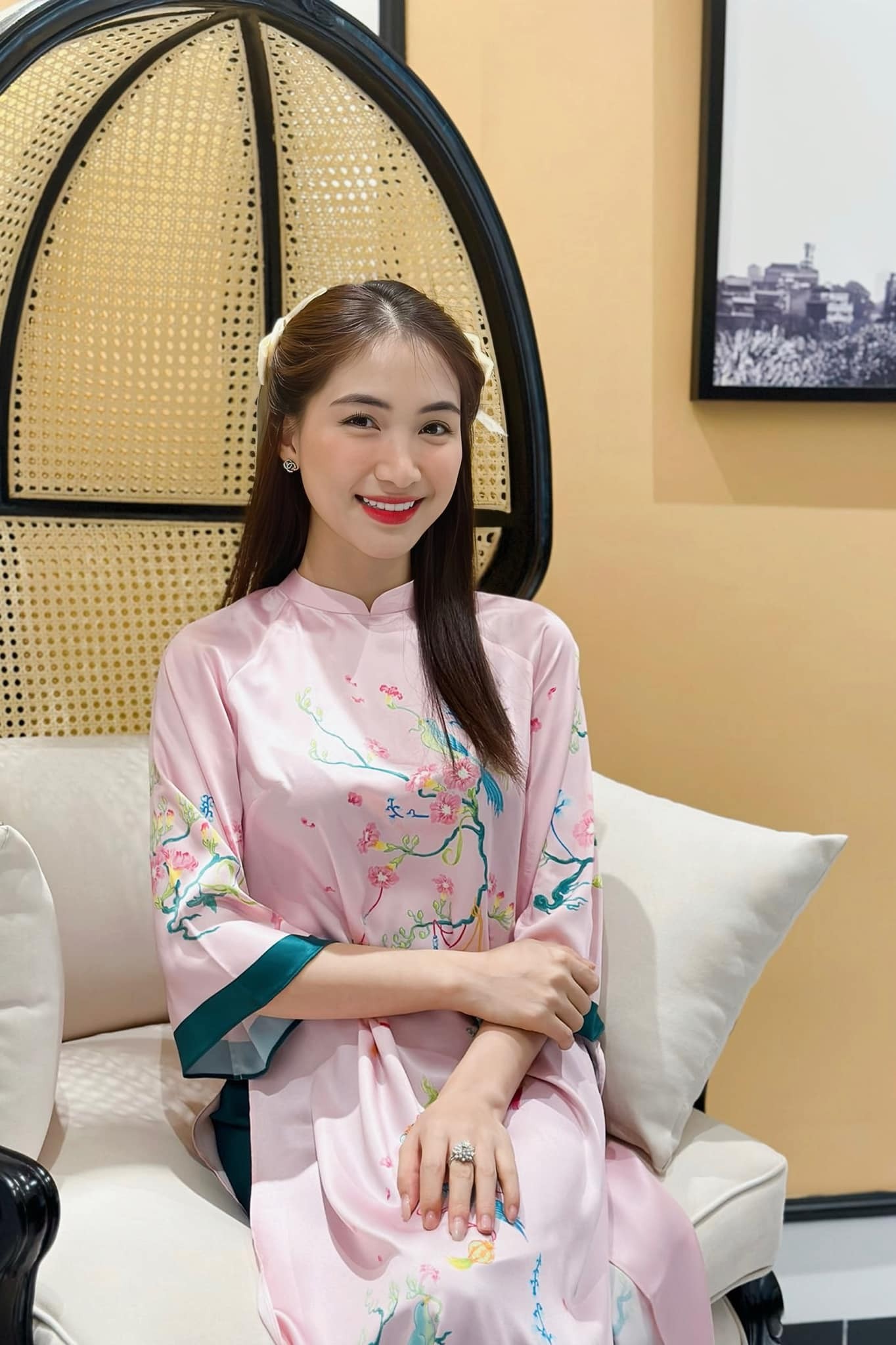 Người hâm mộ kỳ vọng sẽ gặp được Hòa Minzy nhiều hơn trên mạng xã hội sau khi cô lấy lại được tài khoản riêng