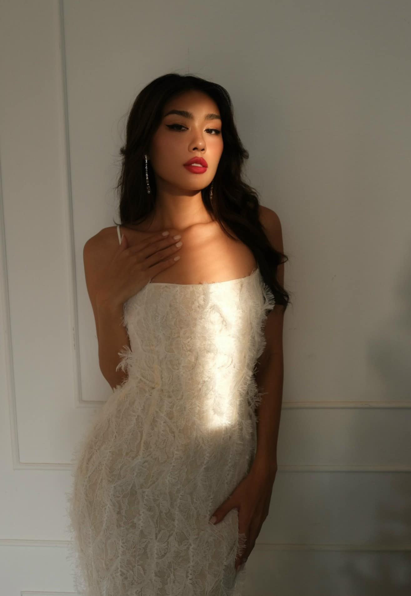 Giữa nghi vấn mất suất thi, xôn xao video Thảo Nhi Lê nghẹn ngào nhắc đến Miss Universe 2023 - Ảnh 1