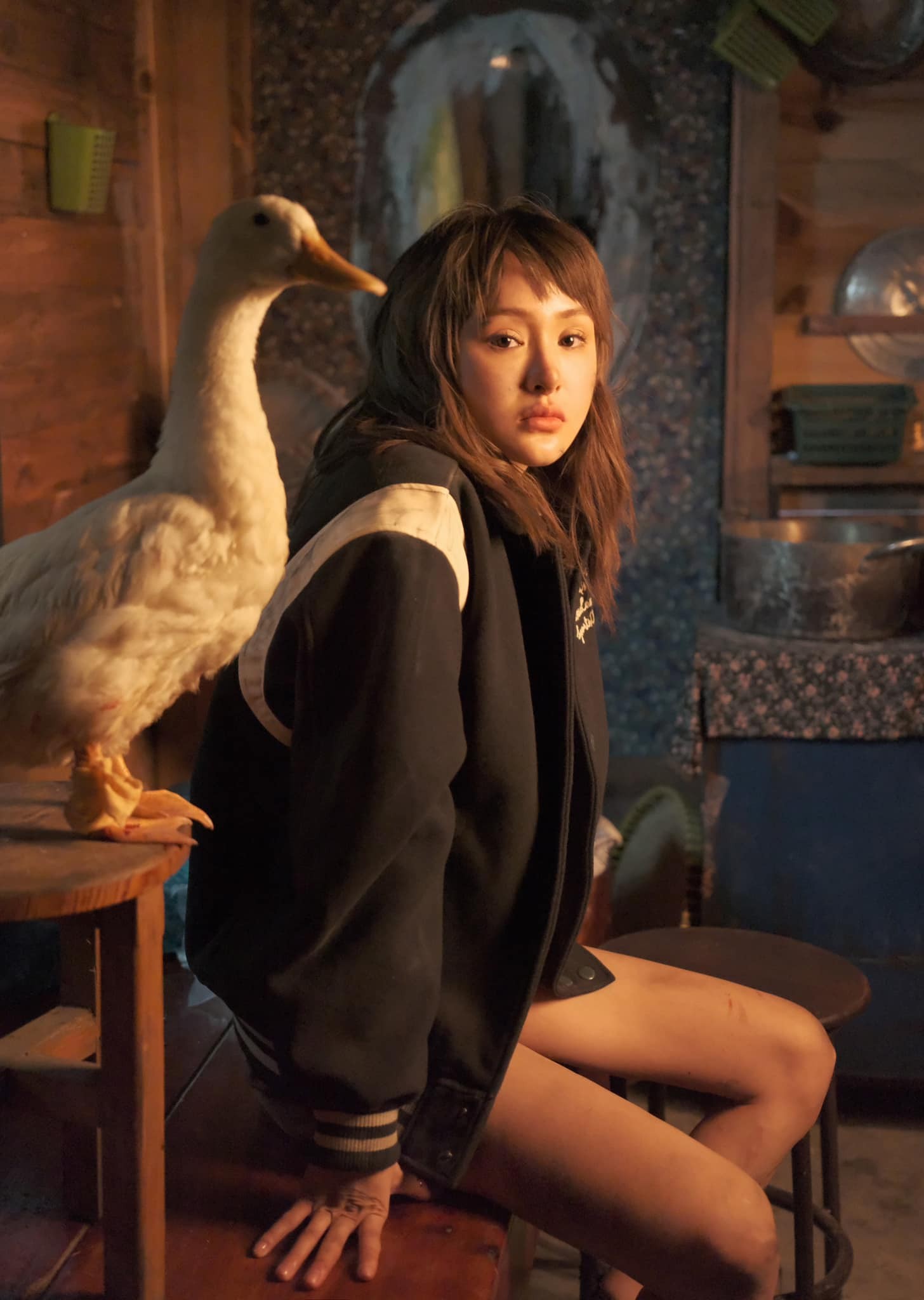 Hiền Hồ trong MV Người Rất Tốt Không Gặp Sẽ Tốt Hơn