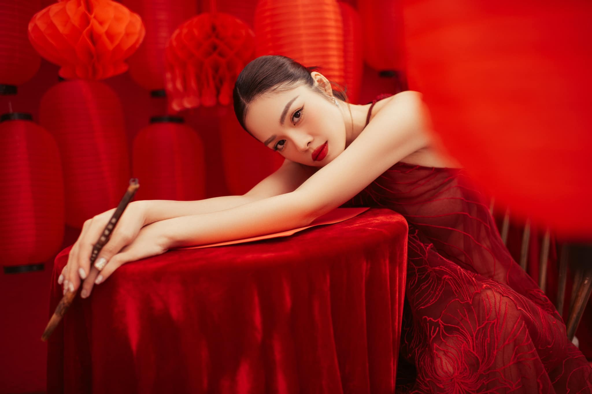 Dương Cẩm Lynh từng bước cân bằng lại cuộc sống sau ồn ào nợ nần