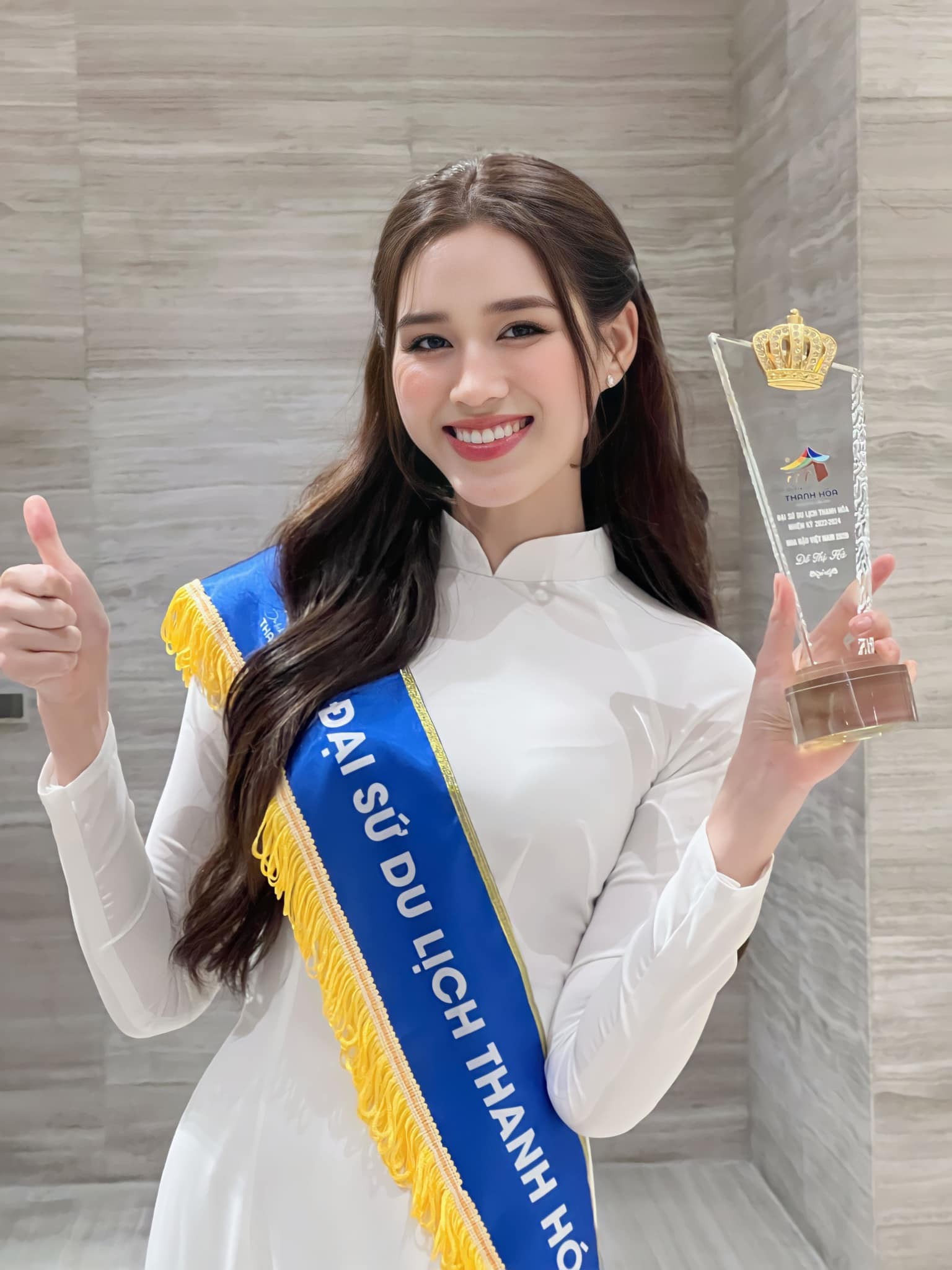 Đỗ Thị Hà rạng rỡ khi đảm nhận vai trò đại sứ du lịch Thanh Hóa