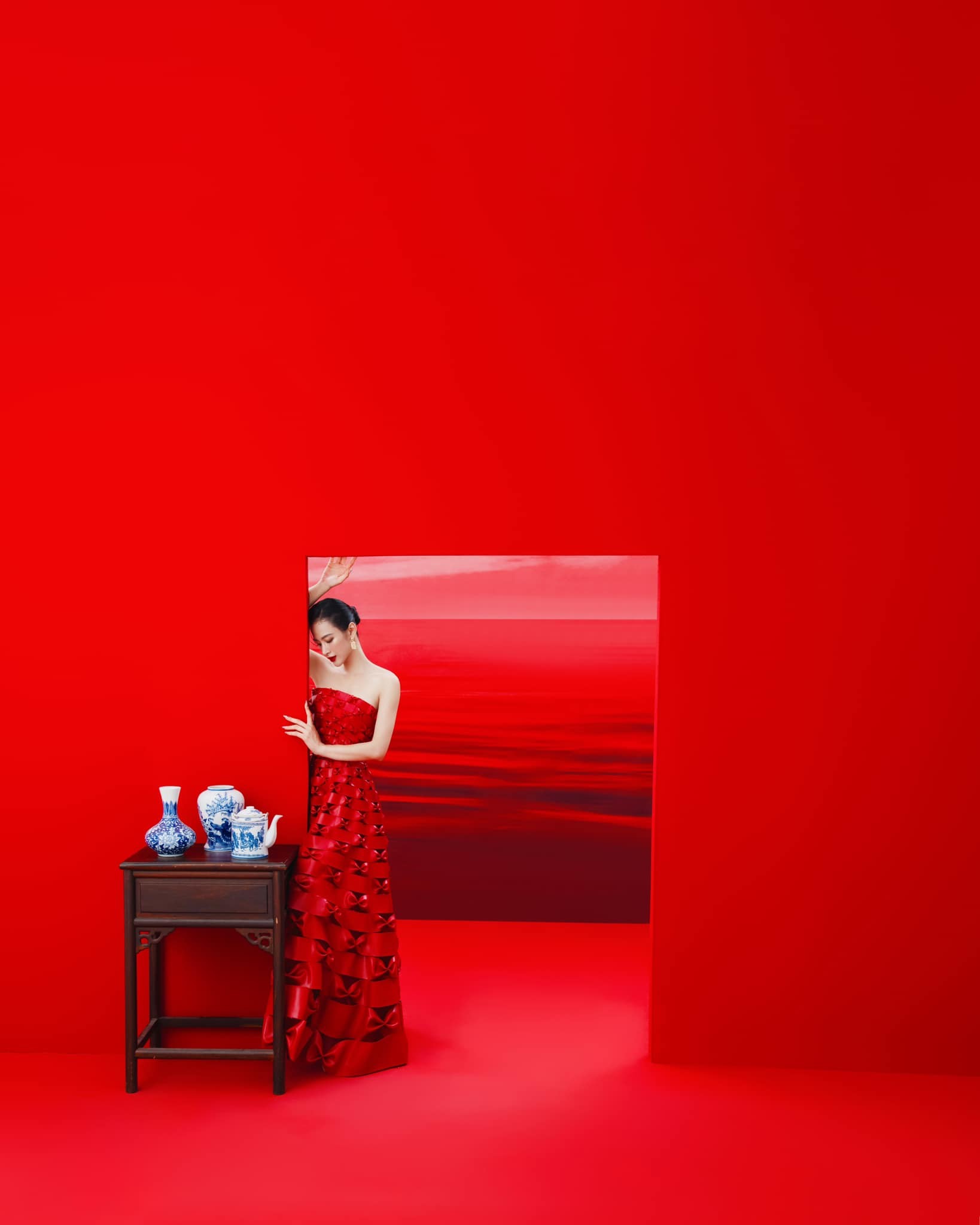 Angela Phương Trinh rũ bỏ hình tượng lực lưỡng, quay về với vẻ ngọt nữ nhẹ nhàng khi giảm 10kg