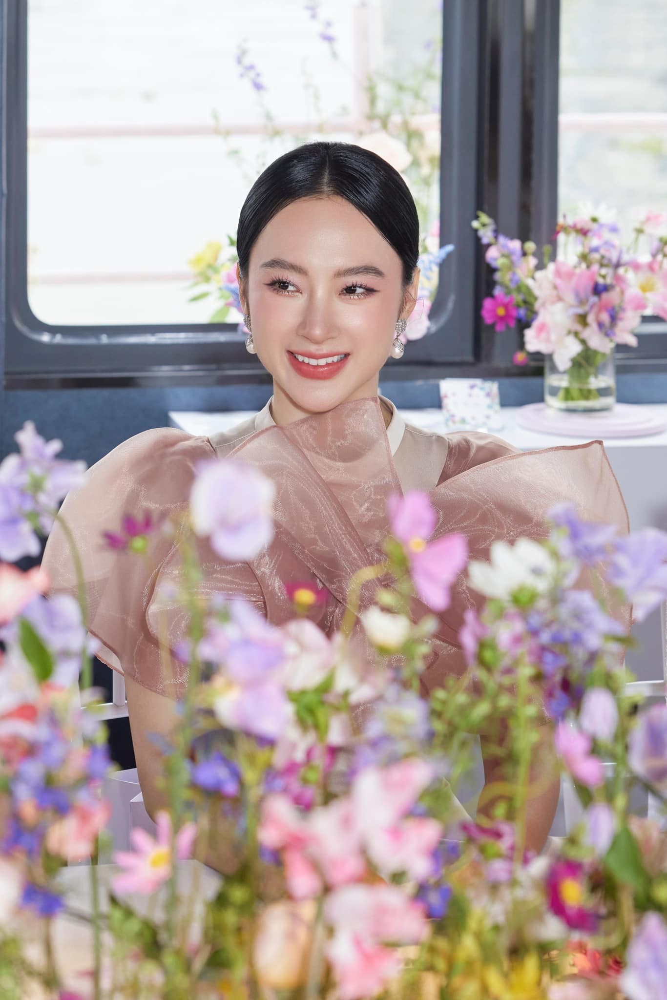 Ảnh  Angela Phương Trinh chia sẻ trên trang cá nhân 