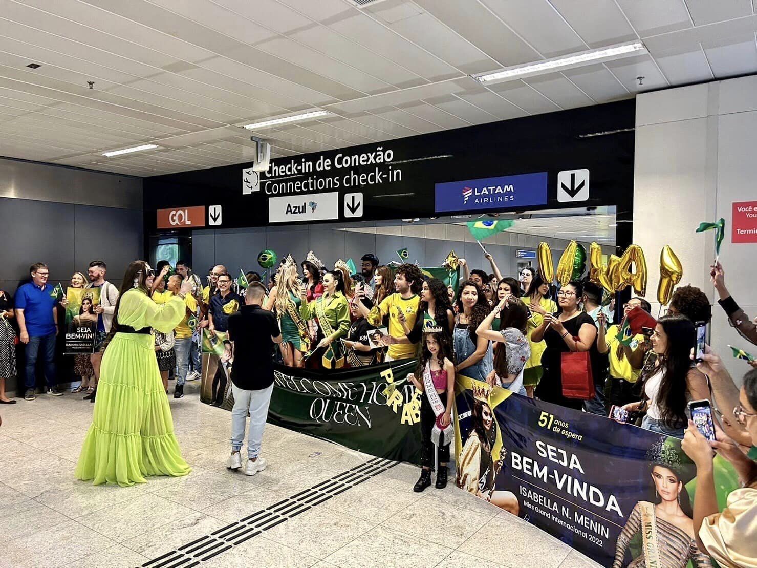 Đương kim Miss Grand chứng minh độ hot chẳng kém Thùy Tiên, cùng ông Nawat 'khuấy đảo' quê nhà - Ảnh 2