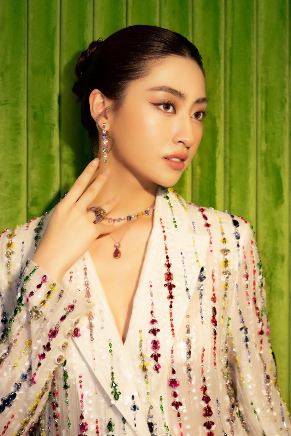 Lương Thùy Linh duy trì phong độ nhan sắc ổn định