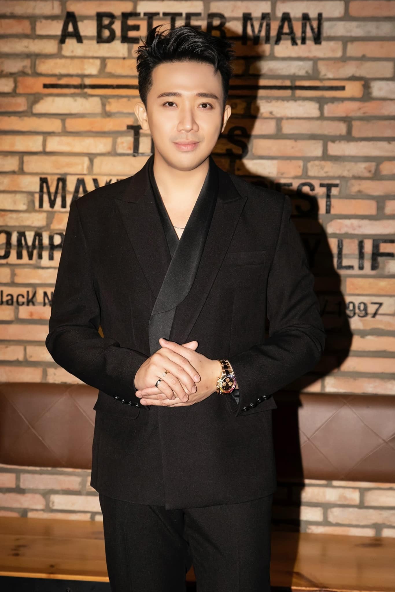 Những thông tin xoay quanh nghệ sĩ Trấn Thành vẫn đang là tâm điểm chú ý của dân mạng và chưa có dấu hiệu hạ nhiệt