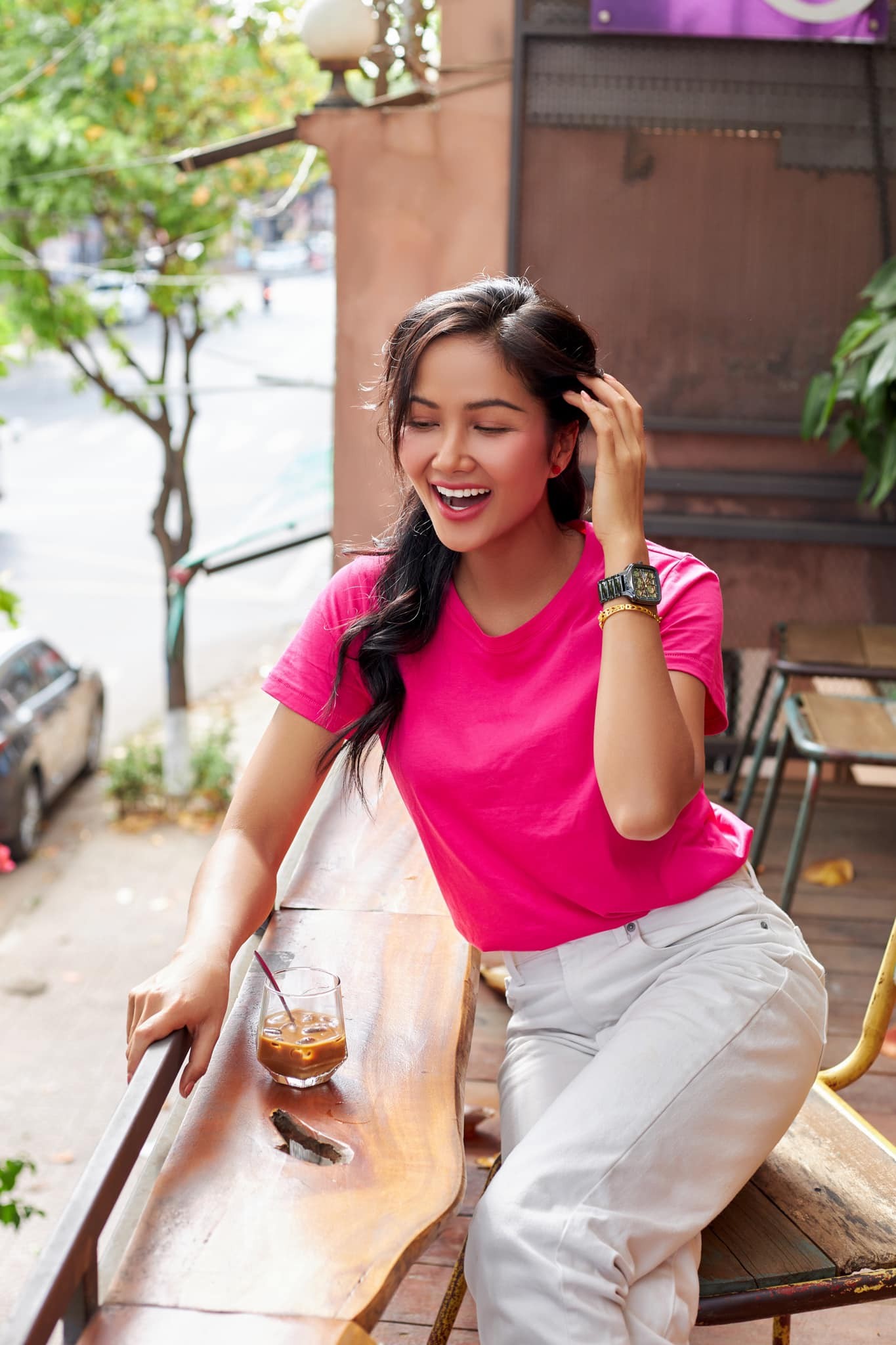 H'Hen Niê ưu tiên những items tối giản