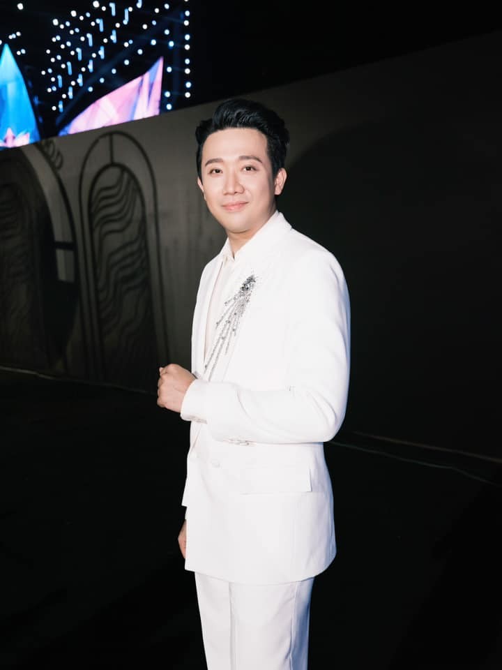 Trấn Thành sở hữu nhiều tác phẩm đạt mốc 'trăm tỷ' của Việt Nam Trấn Thành sở hữu nhiều tác phẩm đạt mốc 'trăm tỷ' của Việt Nam
