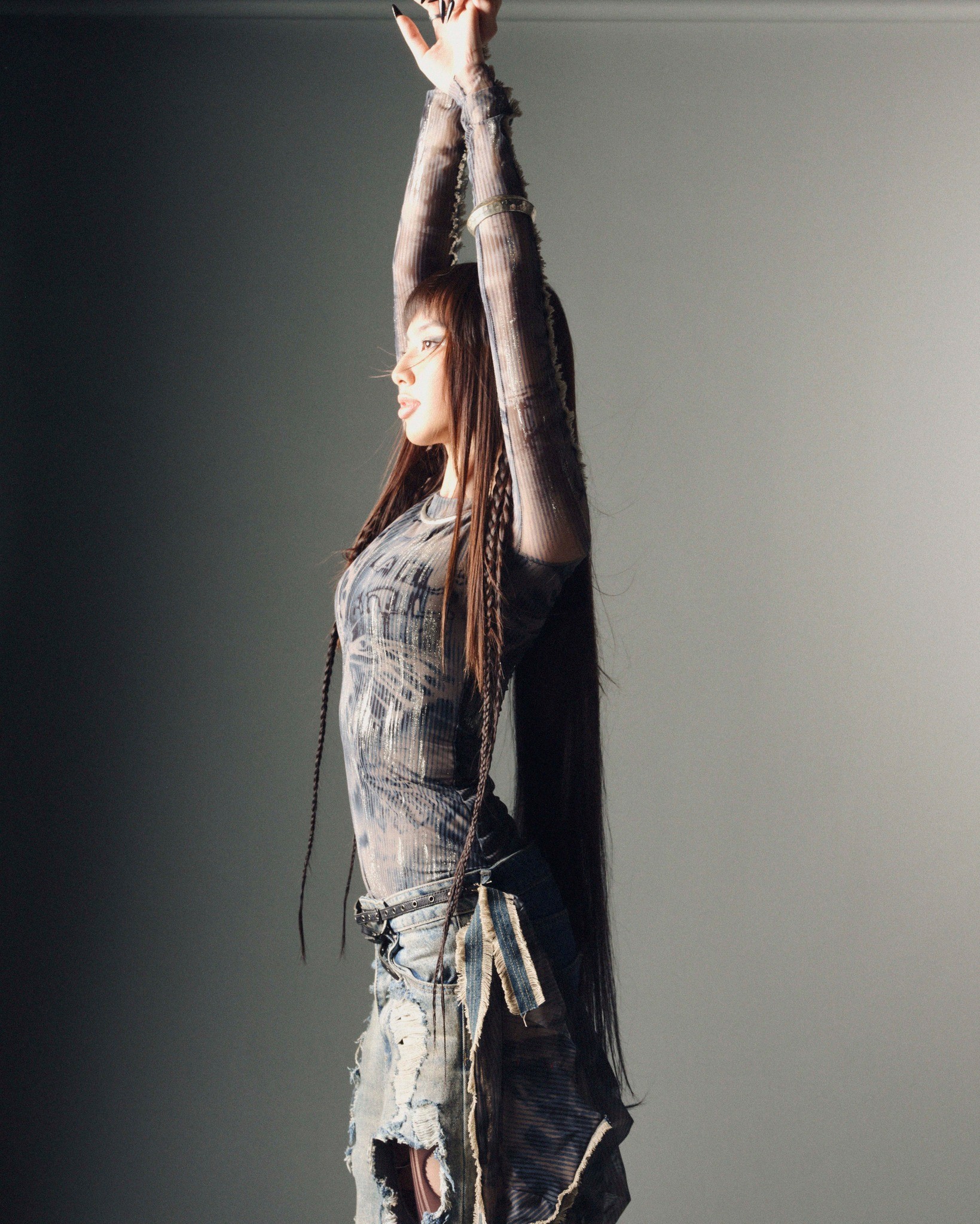 Bản phối tôn lên vóc dáng 'đỉnh chóp' của Thùy Tiên. Ảnh: Latui