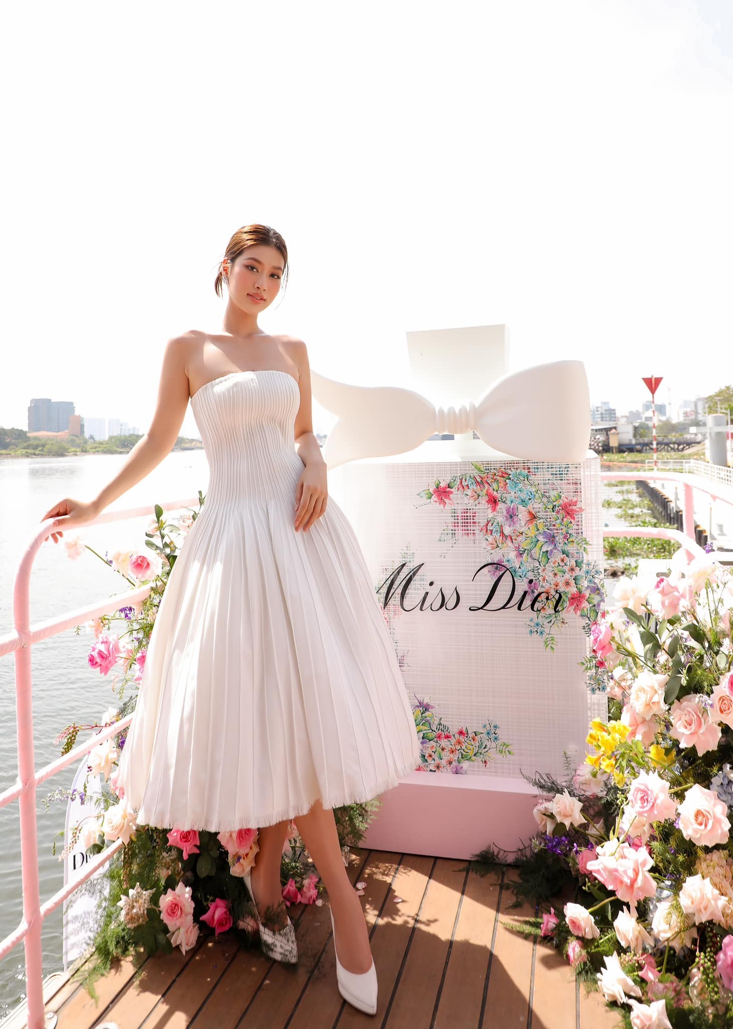 Sắc vóc lên hương cũng khiến không ít fan sắc đẹp nuôi hy vọng Thiên Ân một lần nữa được thi quốc tế