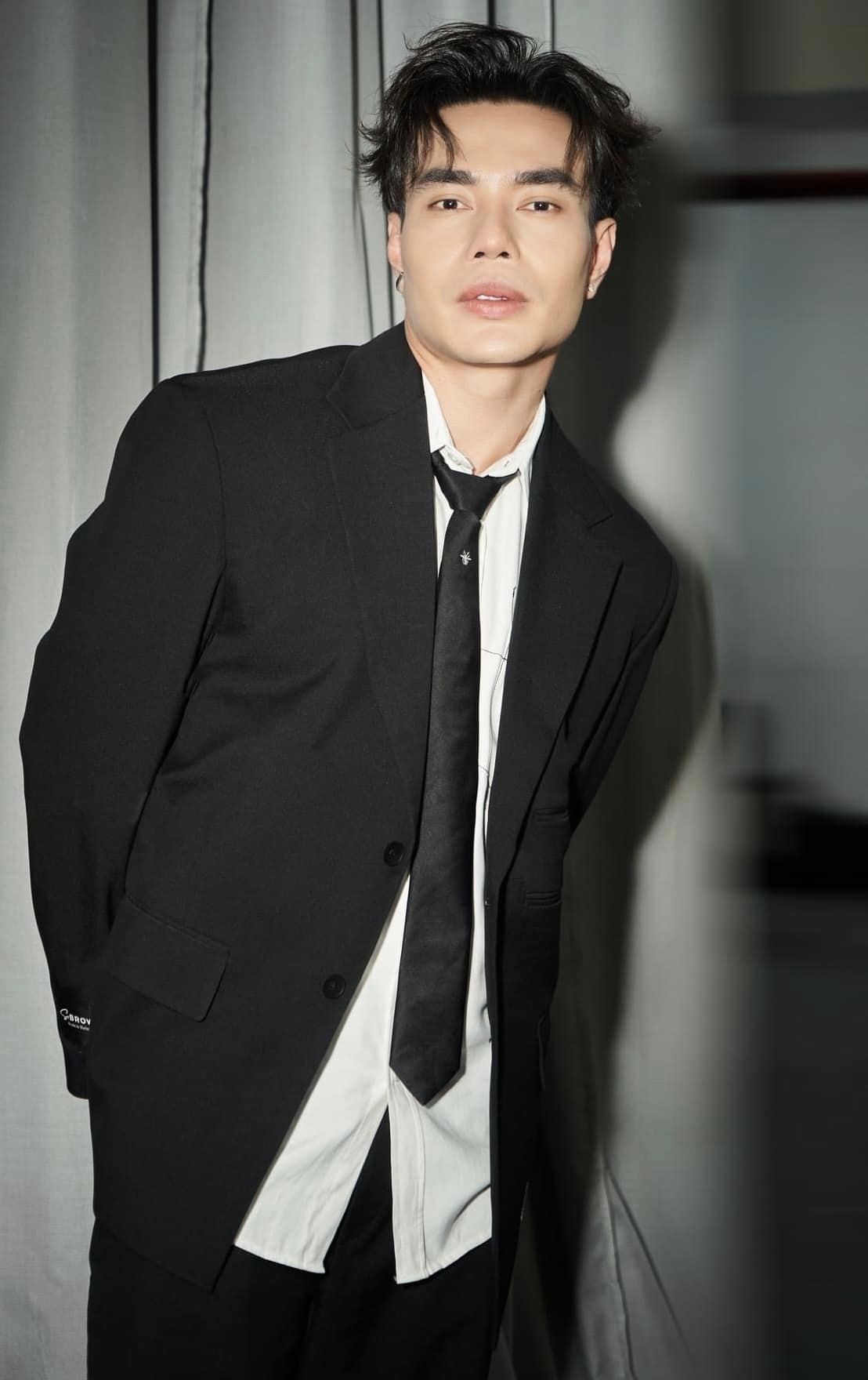 Lê Dương Bảo Lâm còn khiến người hâm mộ không ngừng xuýt xoa khi sở hữu tổ ấm viên mãn. Ảnh: FBNV