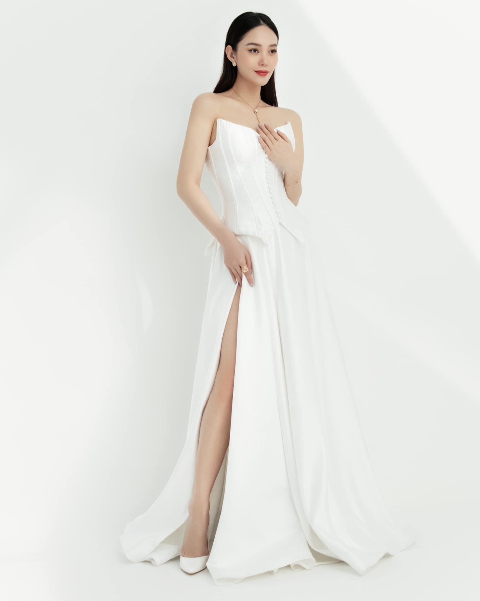 Minh Hằng đăng tải mang thai con đầu lòng sau gần 1 năm kết hôn bằng phương pháp thụ tinh ống nghiệm