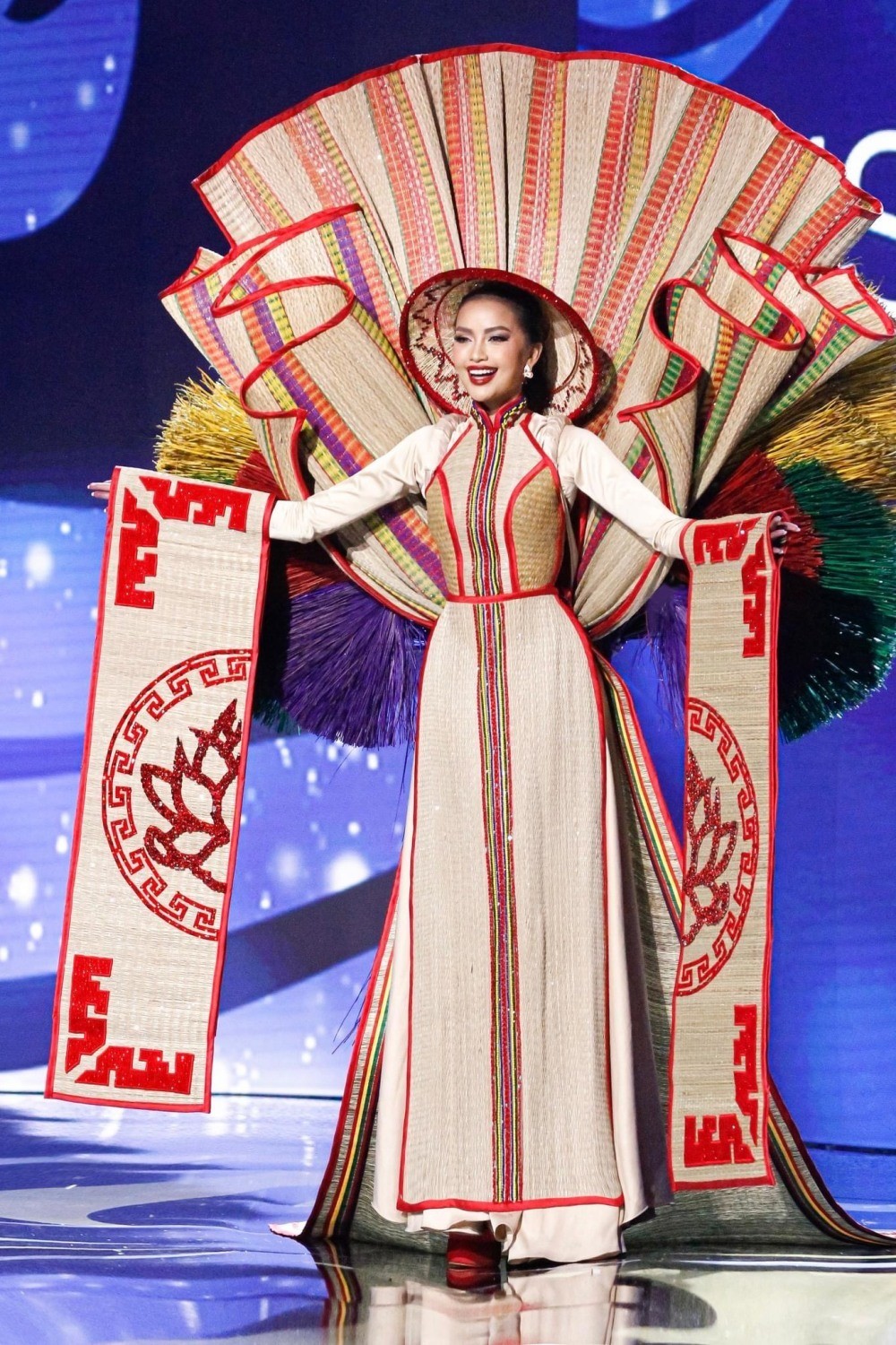 Ngọc Châu thua giải trang phục dân tộc của Miss Universe 2023 4 Ngọc Châu thua giải trang phục dân tộc của Miss Universe 2023 4