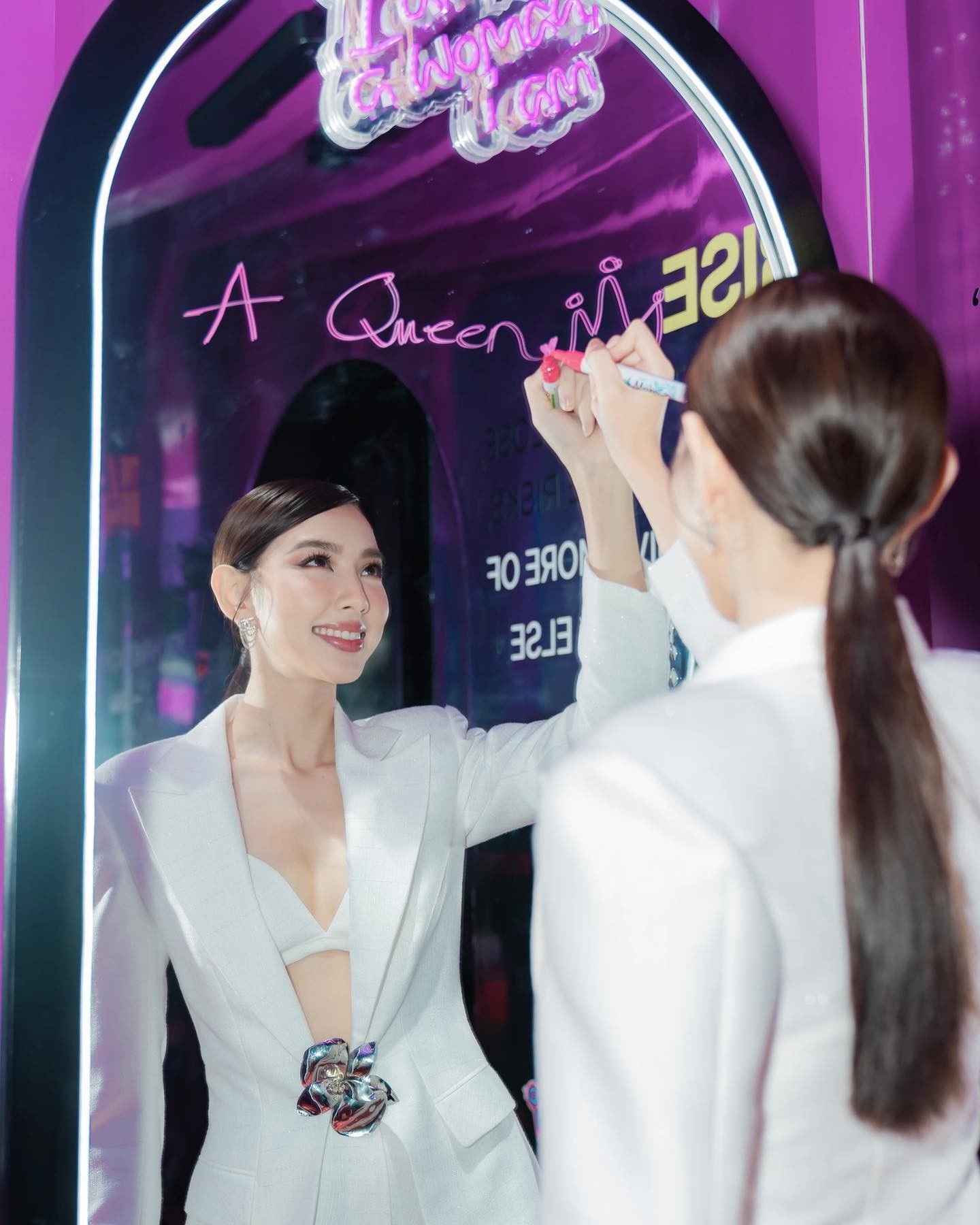 Chưa đến một tuần, Thùy Tiên nhận hai giải thưởng danh giá: Đẳng cấp 'chị đại làng mốt' 5 Chưa đến một tuần, Thùy Tiên nhận hai giải thưởng danh giá: Đẳng cấp 'chị đại làng mốt' 5