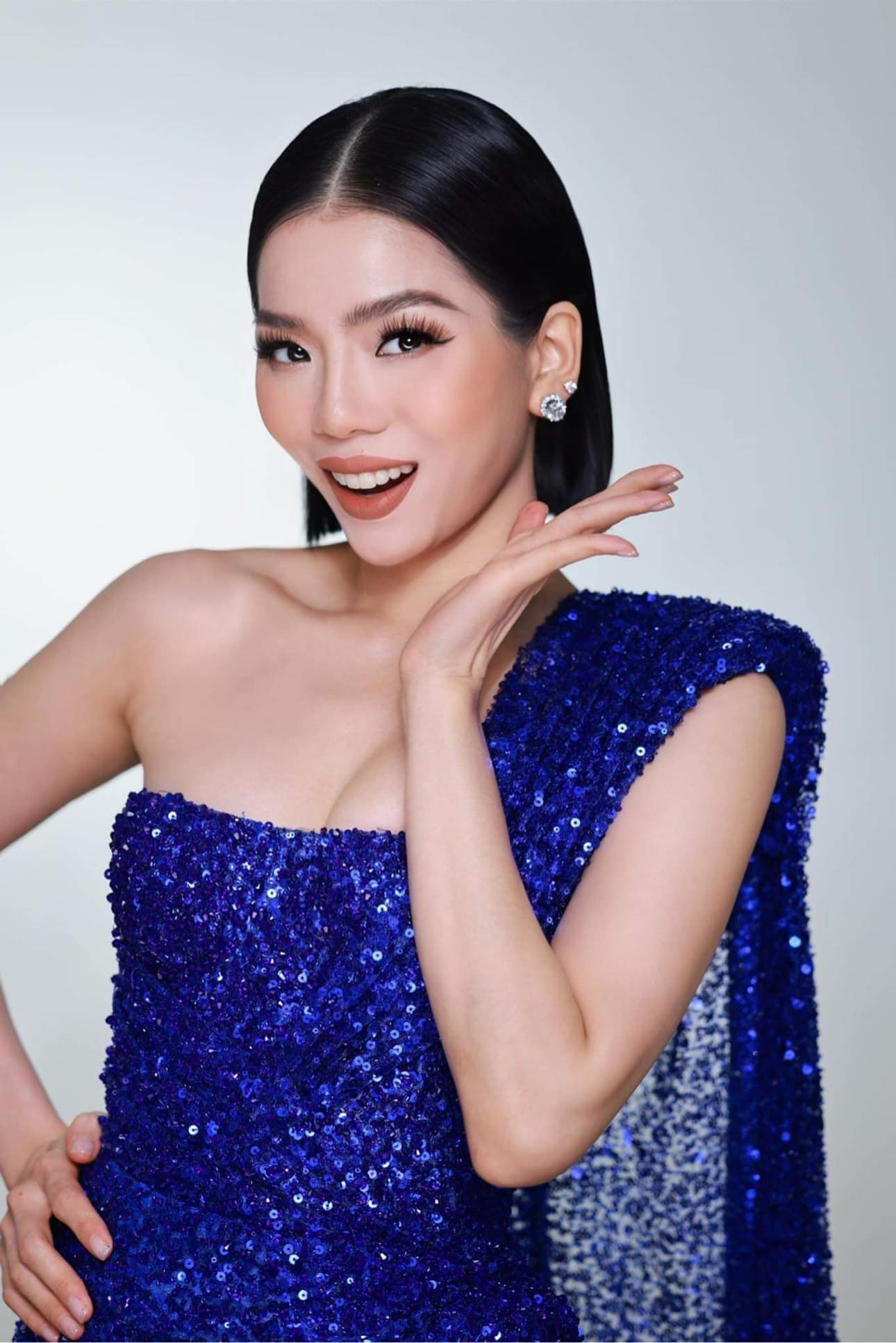 Lệ Quyên khẳng định không hề quen biết chuyên gia trang điểm Hung Vanngo