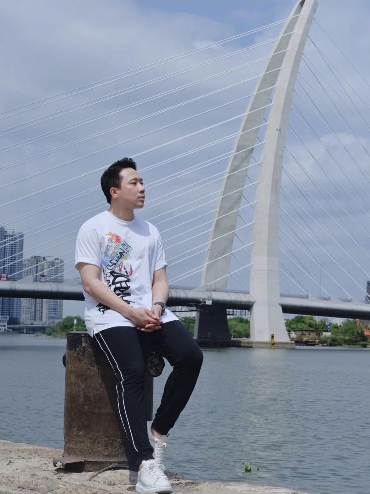 Giữa ồn ào phát ngôn, khóc sướt mướt: Trấn Thành có động thái gì mà CDM tràn vào mỉa mai? 4 Giữa ồn ào phát ngôn, khóc sướt mướt: Trấn Thành có động thái gì mà CDM tràn vào mỉa mai? 4