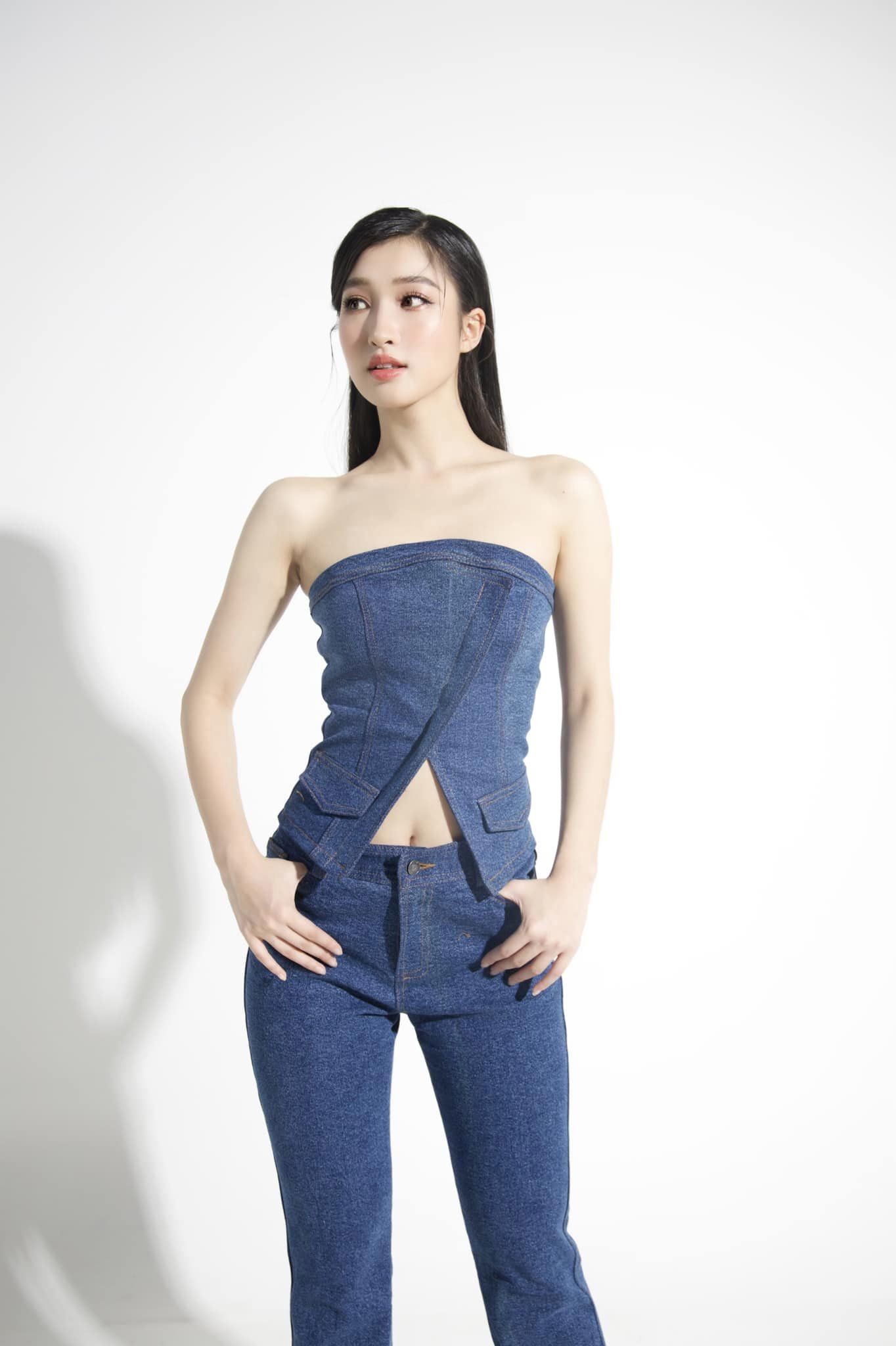 Phương Nhi khoe vóc dáng mảnh mai trong bộ ảnh mới