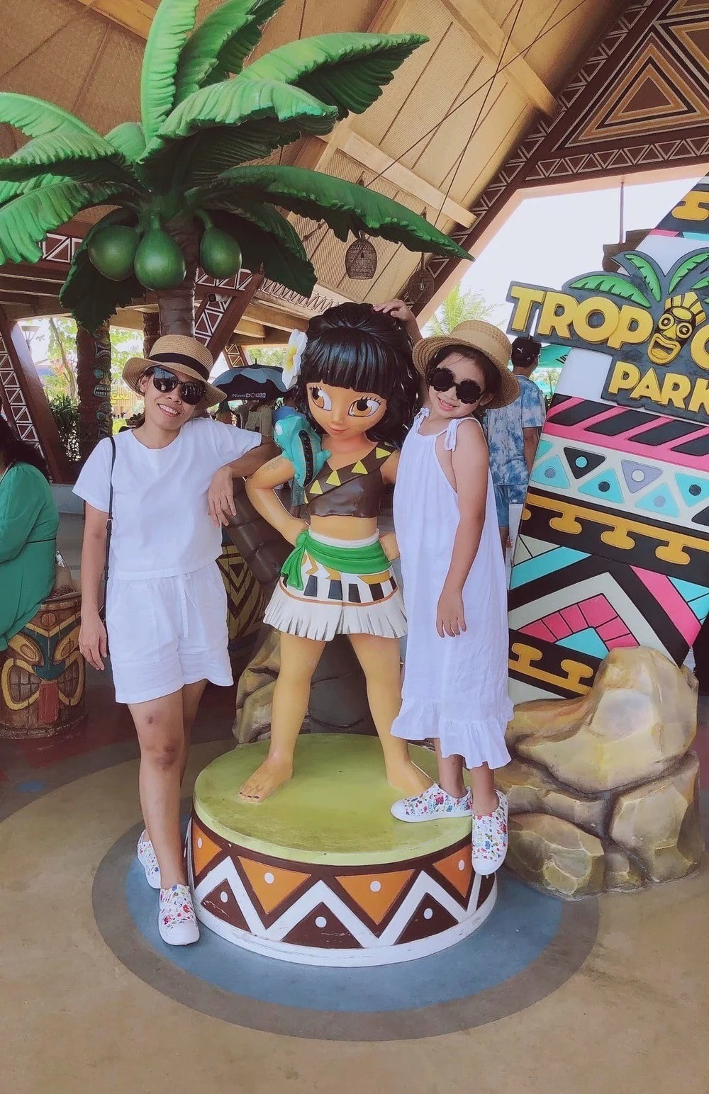 Thiếu vắng mẹ, con gái Mai Phương được bảo mẫu chăm sóc, yêu quý