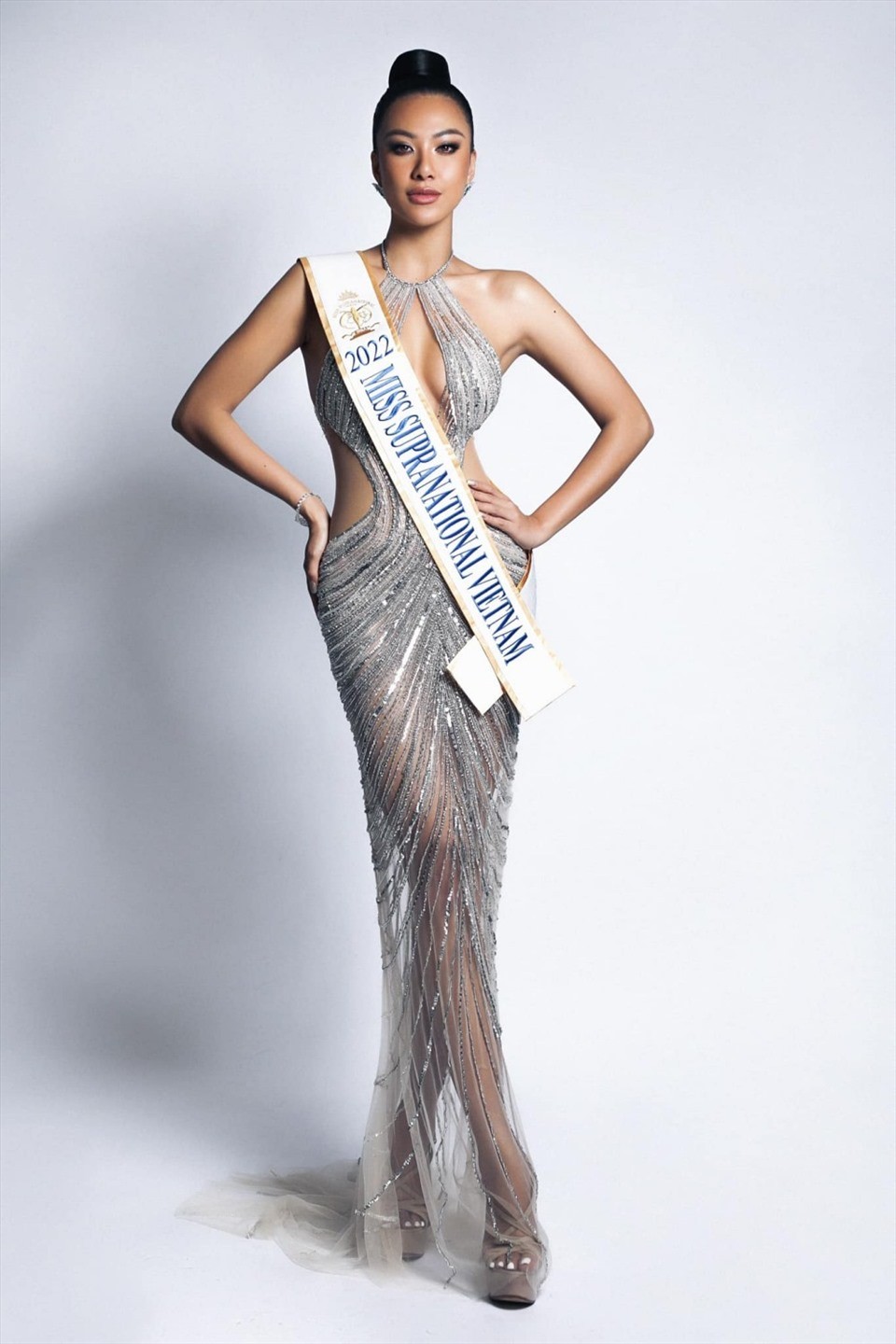 Mất suất thi Miss Universe, cơ hội nào cho Thảo Nhi Lê tại đấu trường quốc tế? 4 Mất suất thi Miss Universe, cơ hội nào cho Thảo Nhi Lê tại đấu trường quốc tế? 4