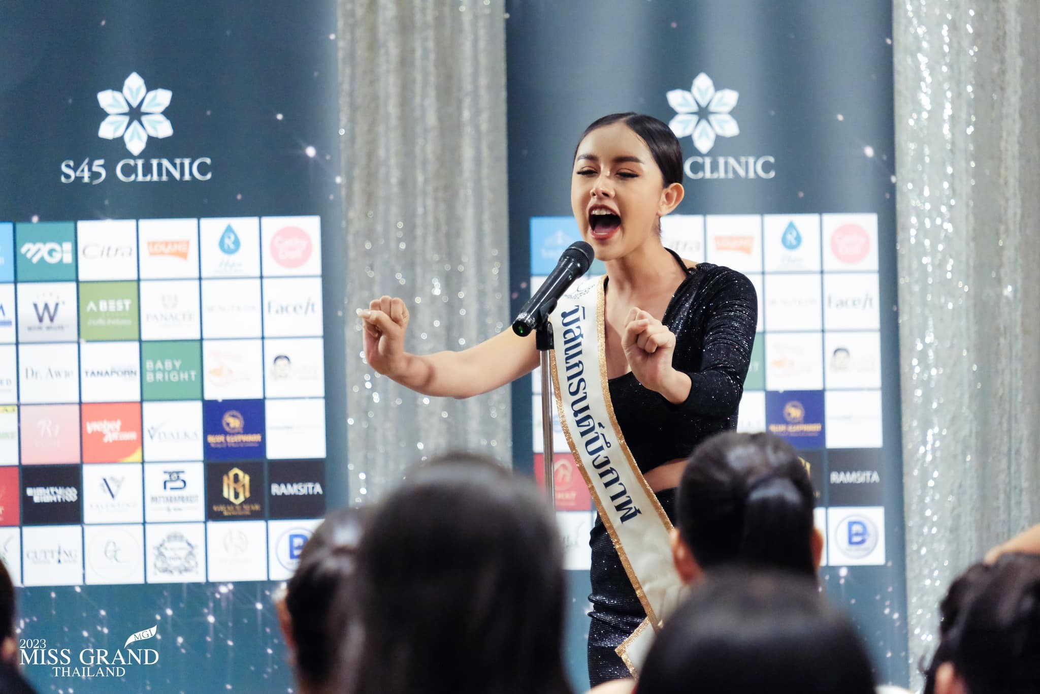 Video: Đến hẹn lại lên, CDM bật cười trước màn hô tên 'độc lạ' của thí sinh Miss Grand Thái Lan 2023 6 Video: Đến hẹn lại lên, CDM bật cười trước màn hô tên 'độc lạ' của thí sinh Miss Grand Thái Lan 2023 6