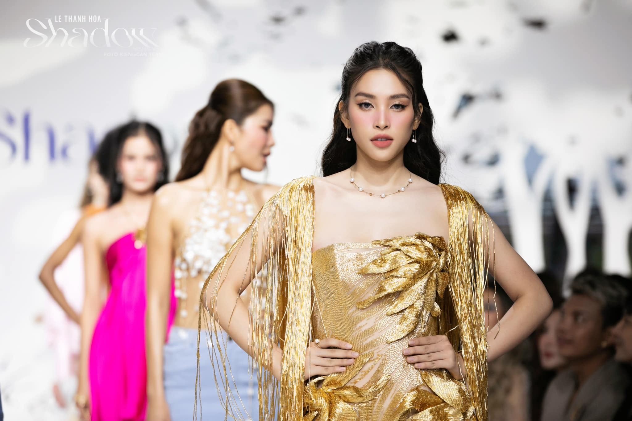 Không phải Thùy Tiên, đây là nàng hậu được 'bà trùm hoa hậu' khen ngợi 'mỹ nhân ngàn năm có một' 4 Không phải Thùy Tiên, đây là nàng hậu được 'bà trùm hoa hậu' khen ngợi 'mỹ nhân ngàn năm có một' 4