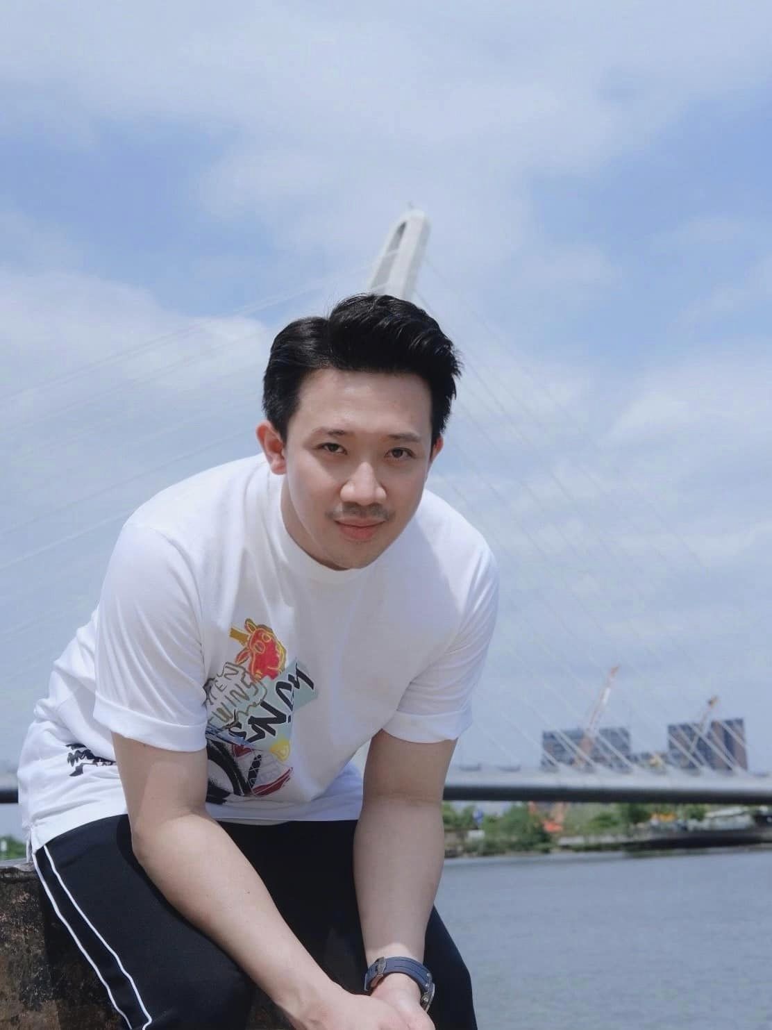 Đăng ảnh với diện mạo khác lạ, Trấn Thành tiếp tục bị đào lại phát ngôn 'hào quang rực rỡ' - Ảnh 1