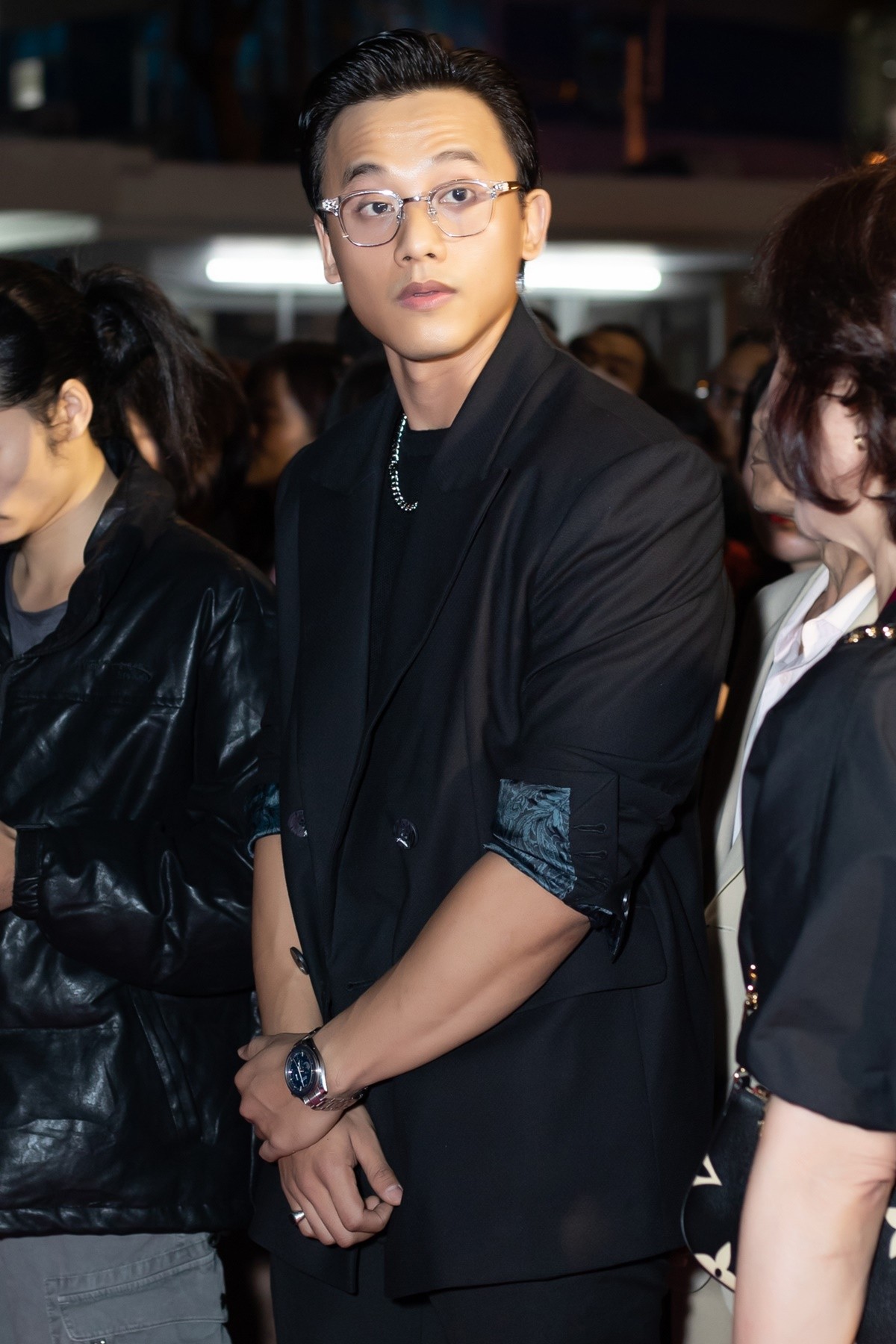 Mai Tài Phến xuất hiện bảnh bao để chúc mừng Mỹ Tâm ra mắt phim mới. Ảnh: Ngôi Sao