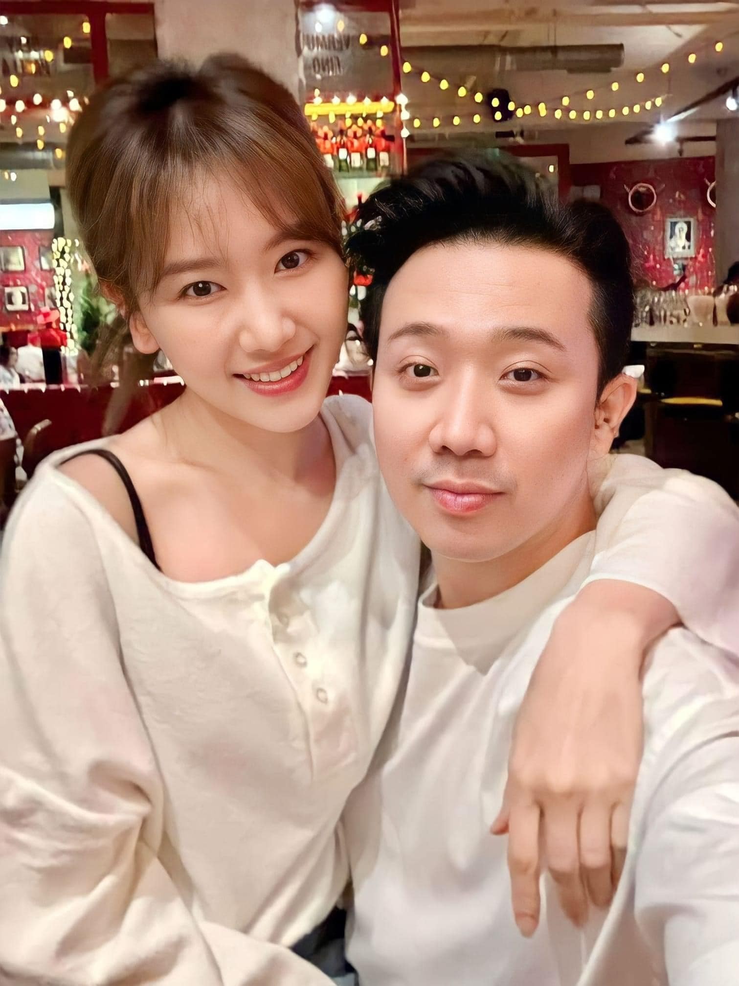 Trấn Thành diện vest cởi khuy hờ hững, phản ứng của dân mạng mới gây chú ý 7 Trấn Thành diện vest cởi khuy hờ hững, phản ứng của dân mạng mới gây chú ý 7