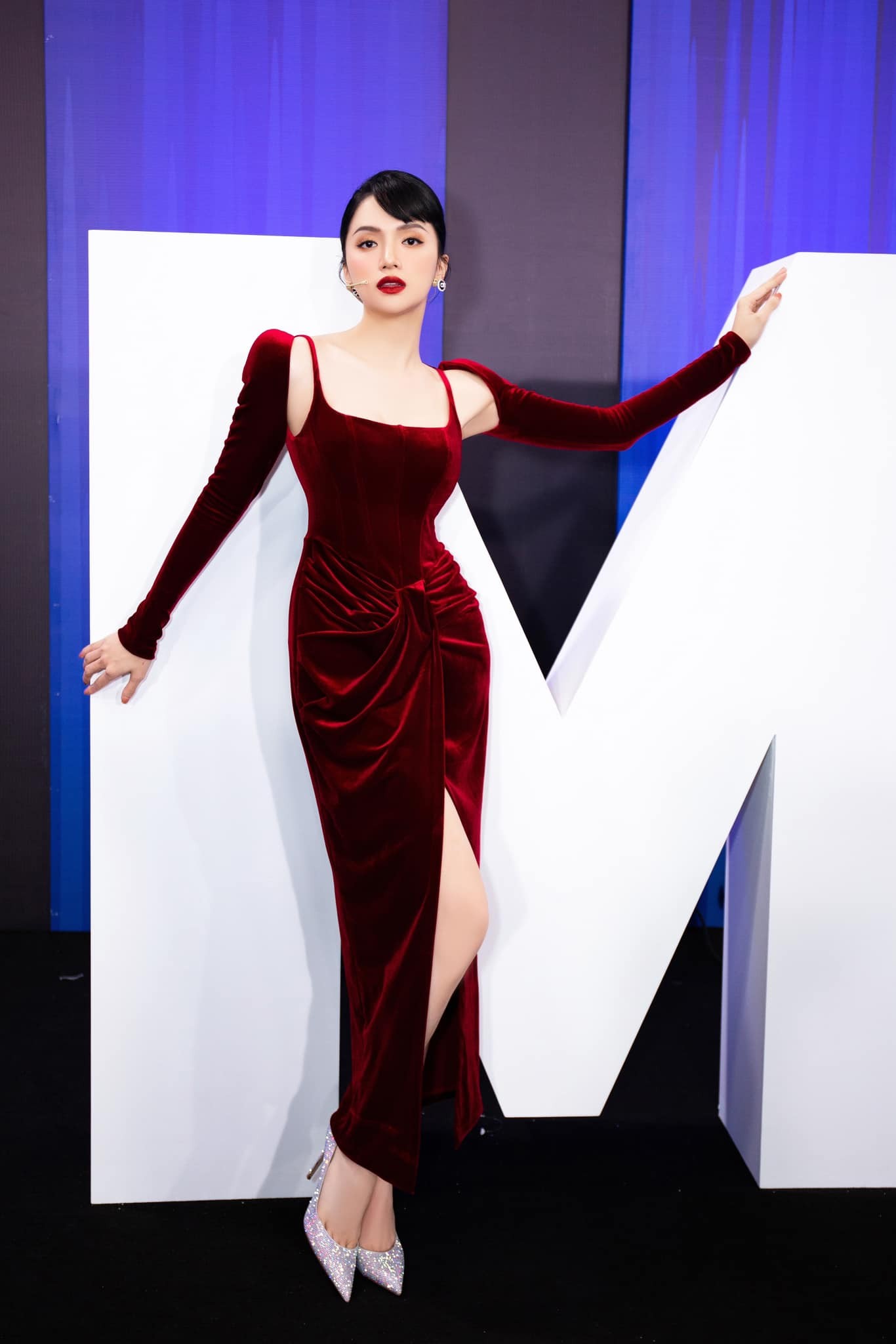 Hương Giang hiện chưa đưa ra bất cứ phản hồi nào về việc tổ chức cuộc thi sắc đẹp nhưng không xin phép