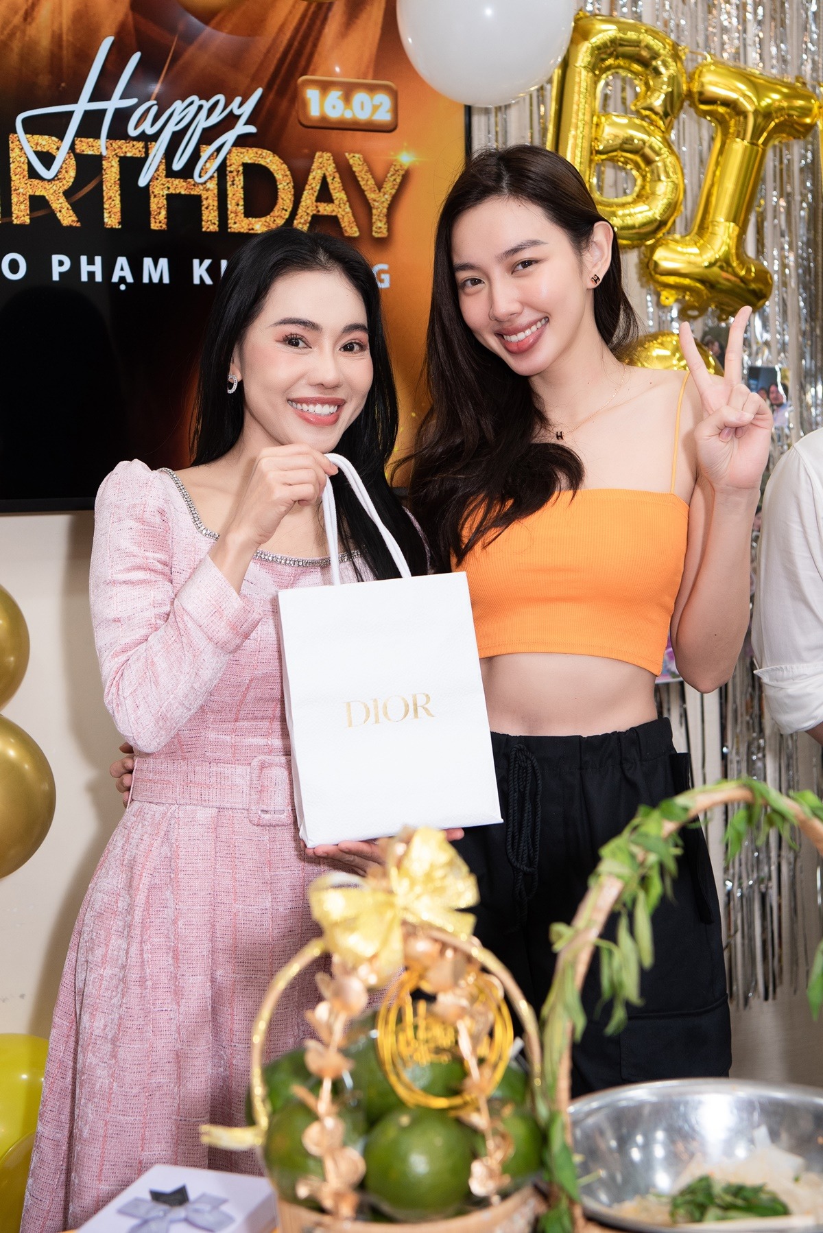 Bà Phạm Kim Dung chúc mừng sinh nhật Thiên Ân, gọi với danh xưng đầy ấm áp 6 Bà Phạm Kim Dung chúc mừng sinh nhật Thiên Ân, gọi với danh xưng đầy ấm áp 6
