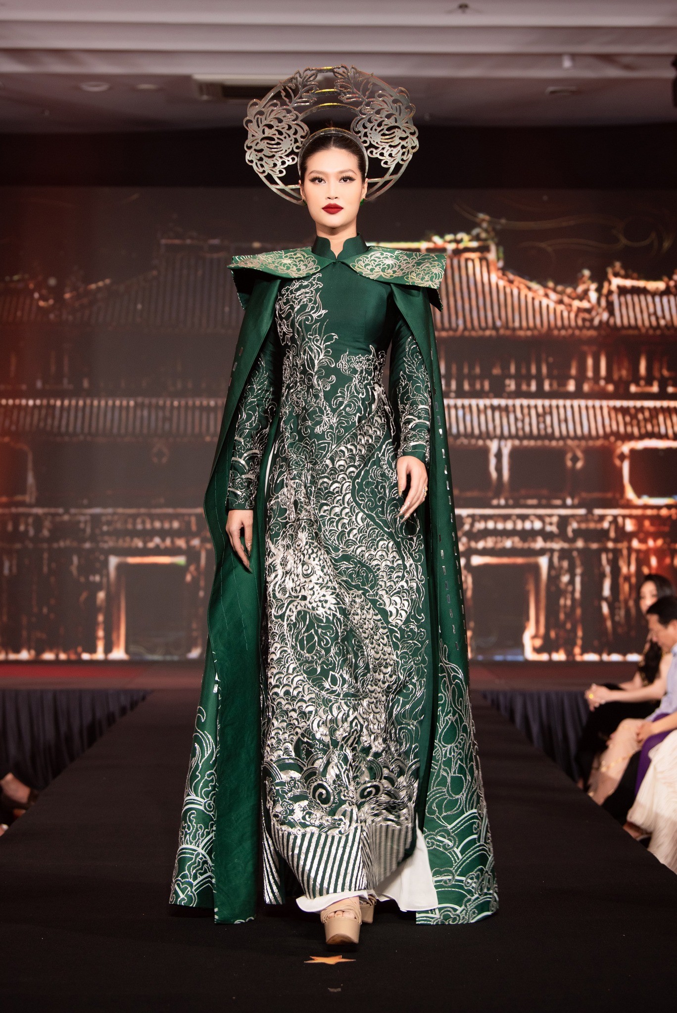 Bà Phạm Kim Dung chúc mừng sinh nhật Thiên Ân, gọi với danh xưng đầy ấm áp 5 Bà Phạm Kim Dung chúc mừng sinh nhật Thiên Ân, gọi với danh xưng đầy ấm áp 5