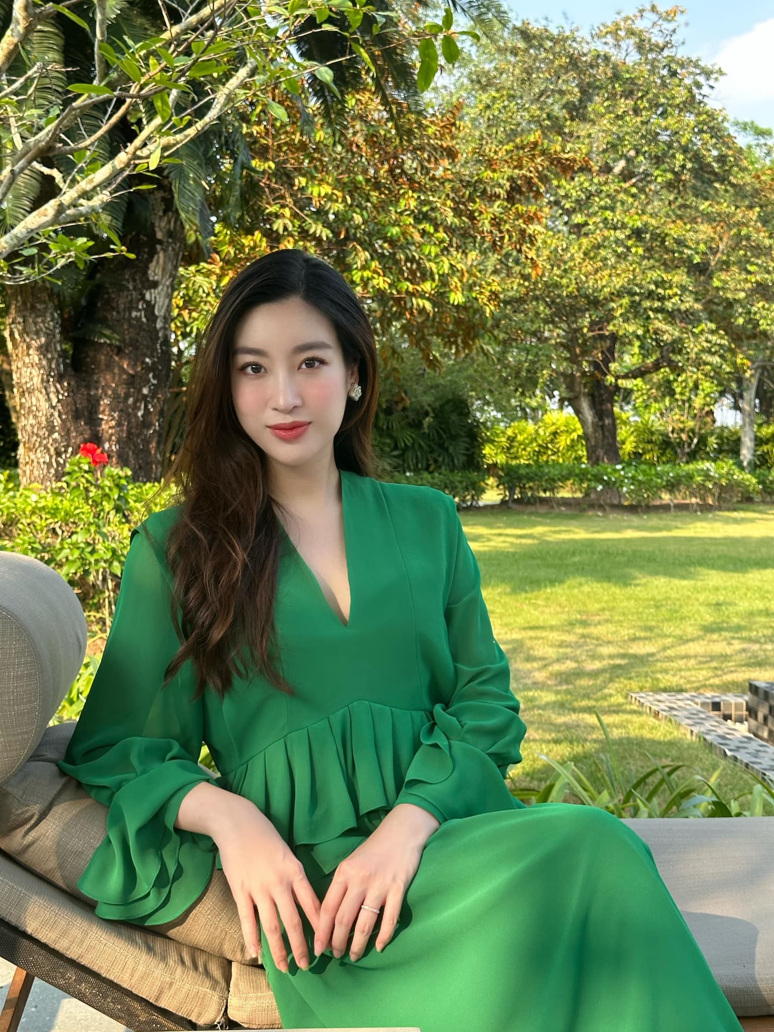 Đỗ Mỹ Linh dạo gần đây 'kết thân' với đồ rộng: Dân mạng chắc nịch 1 điều! 5 Đỗ Mỹ Linh dạo gần đây 'kết thân' với đồ rộng: Dân mạng chắc nịch 1 điều! 5