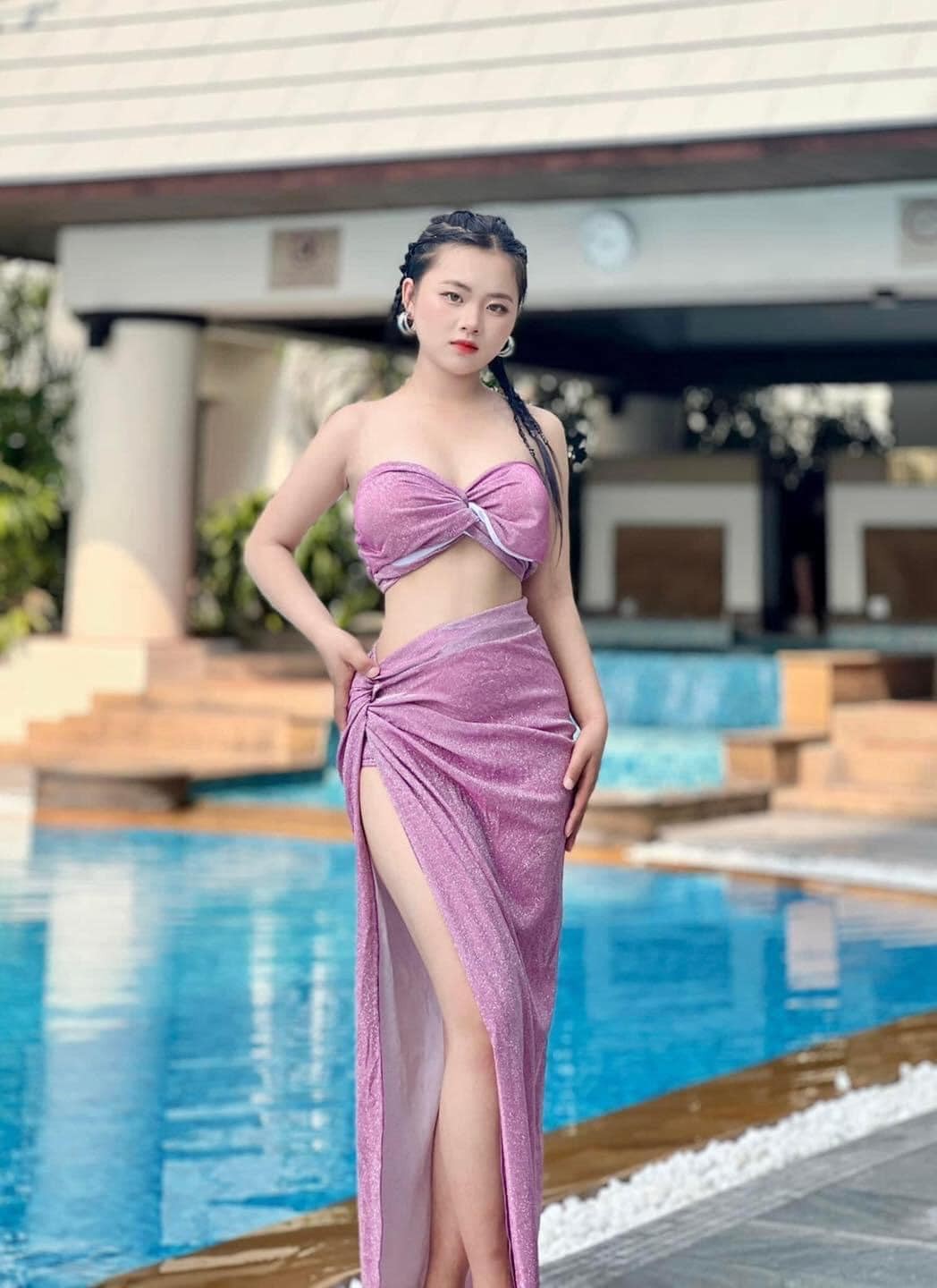 Phúng Phính thay đổi ngoạn mục sau 1 năm rời bản, dân tình tiếc nuối cho 'bông hoa núi rừng' 5 Phúng Phính thay đổi ngoạn mục sau 1 năm rời bản, dân tình tiếc nuối cho 'bông hoa núi rừng' 5