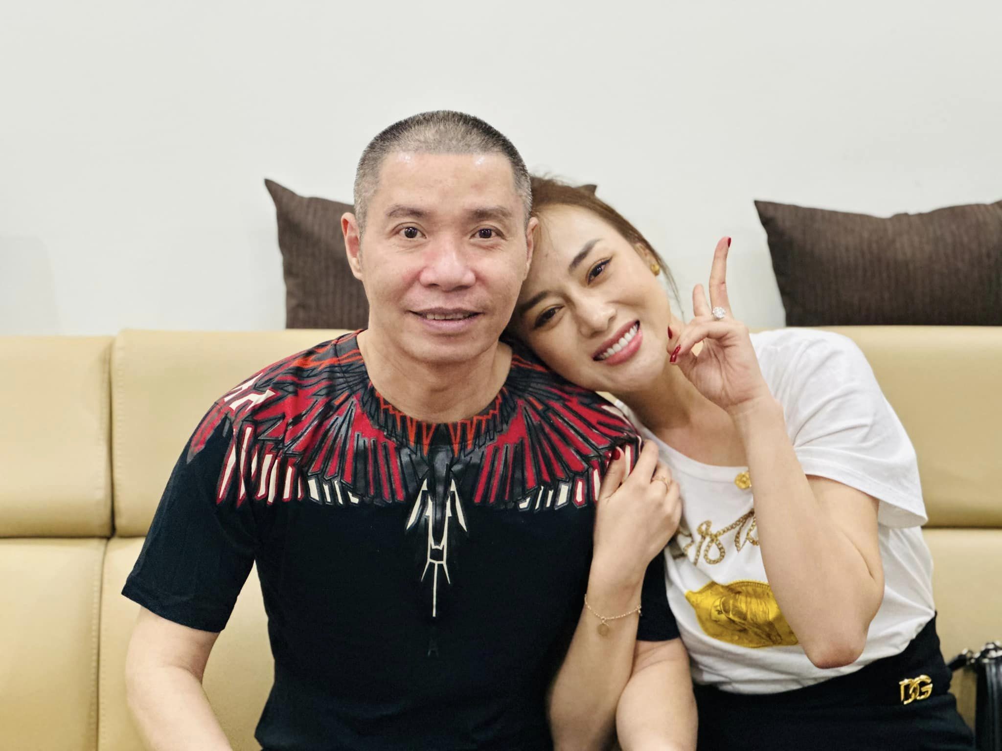 Những khung hình đơn giản nhưng 'sặc mùi tiền' của Phương Oanh 6 Những khung hình đơn giản nhưng 'sặc mùi tiền' của Phương Oanh 6