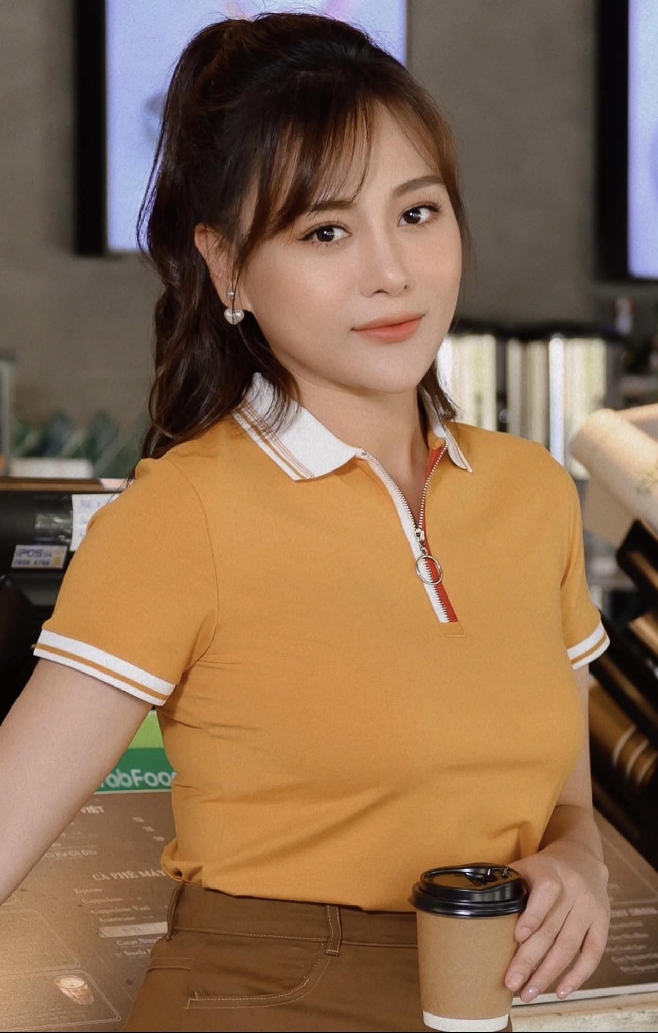 Vắng bóng khỏi màn ảnh, Phương Oanh lộ rõ 1 thay đổi 1 Vắng bóng khỏi màn ảnh, Phương Oanh lộ rõ 1 thay đổi 1