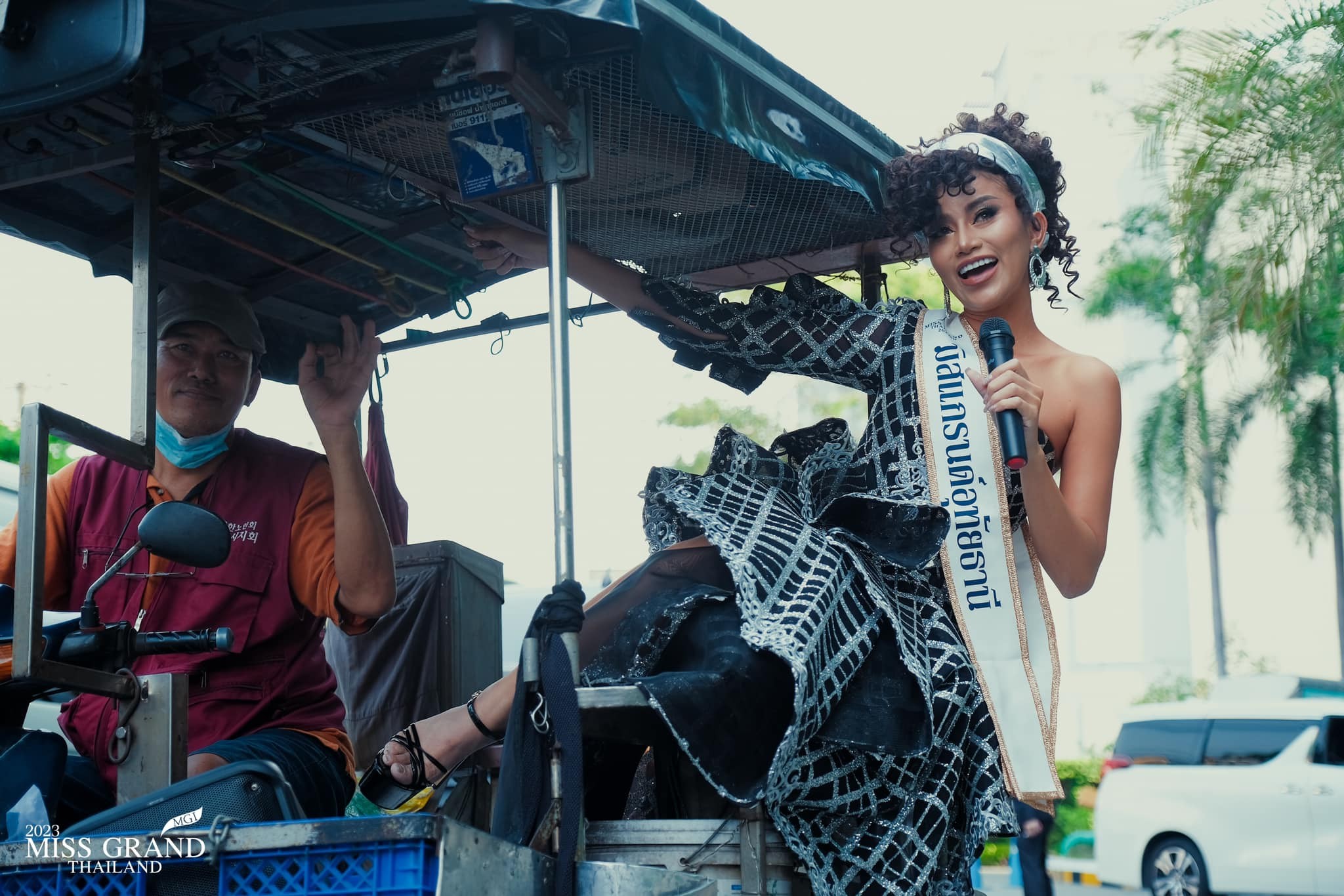 Trang phục độc lạ của thí sinh Miss Grand Thailand 2023: Hết hở bạo, nay hóa chó bông - Ảnh 5