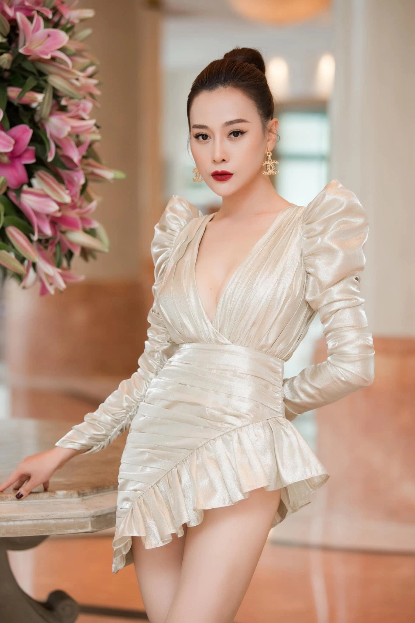 Vắng bóng khỏi màn ảnh, Phương Oanh lộ rõ 1 thay đổi 9 Vắng bóng khỏi màn ảnh, Phương Oanh lộ rõ 1 thay đổi 9