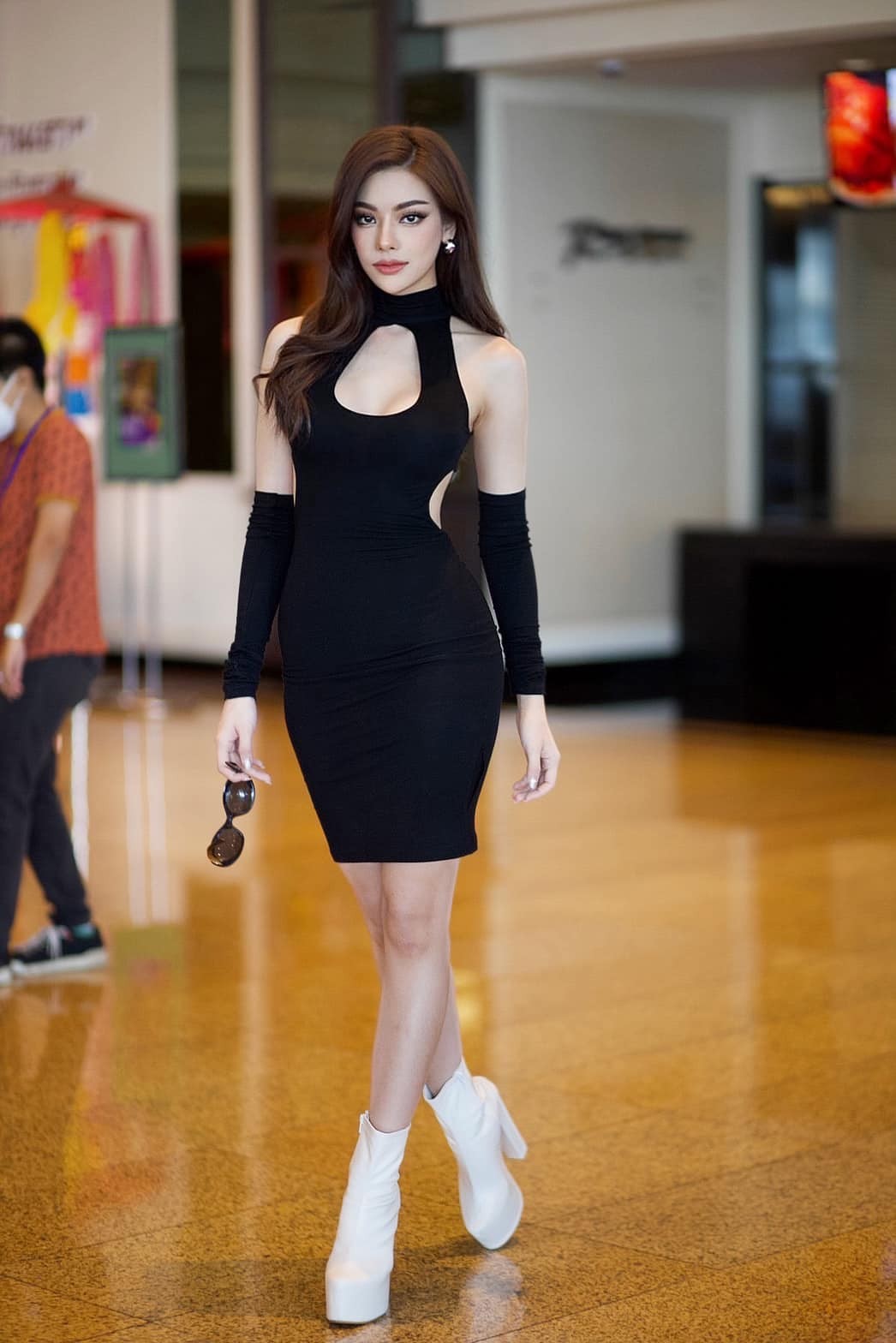 Miss Grand Thailand 2023: Lộ diện người đẹp gốc Việt được kỳ vọng sẽ 'làm nên lịch sử' như Thùy Tiên 2 Miss Grand Thailand 2023: Lộ diện người đẹp gốc Việt được kỳ vọng sẽ 'làm nên lịch sử' như Thùy Tiên 2