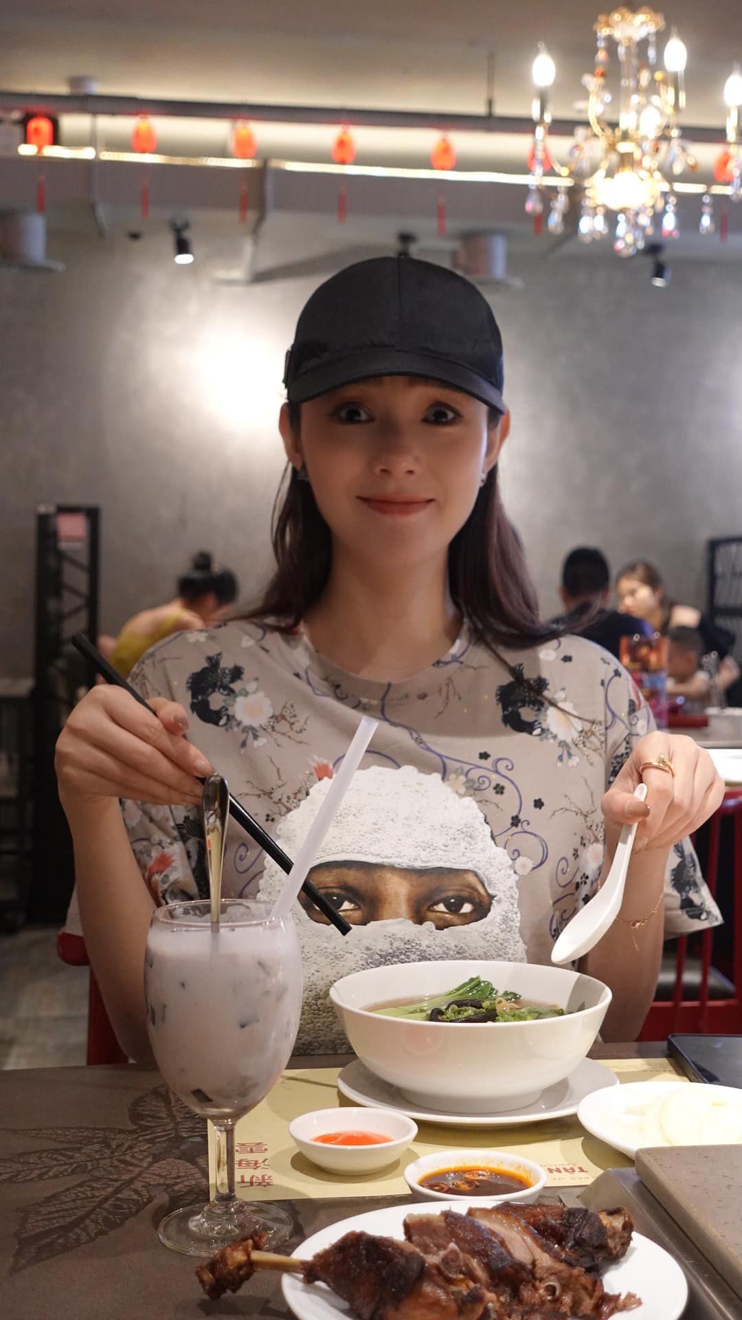 Hình ảnh mới nhất của Minh Hằng