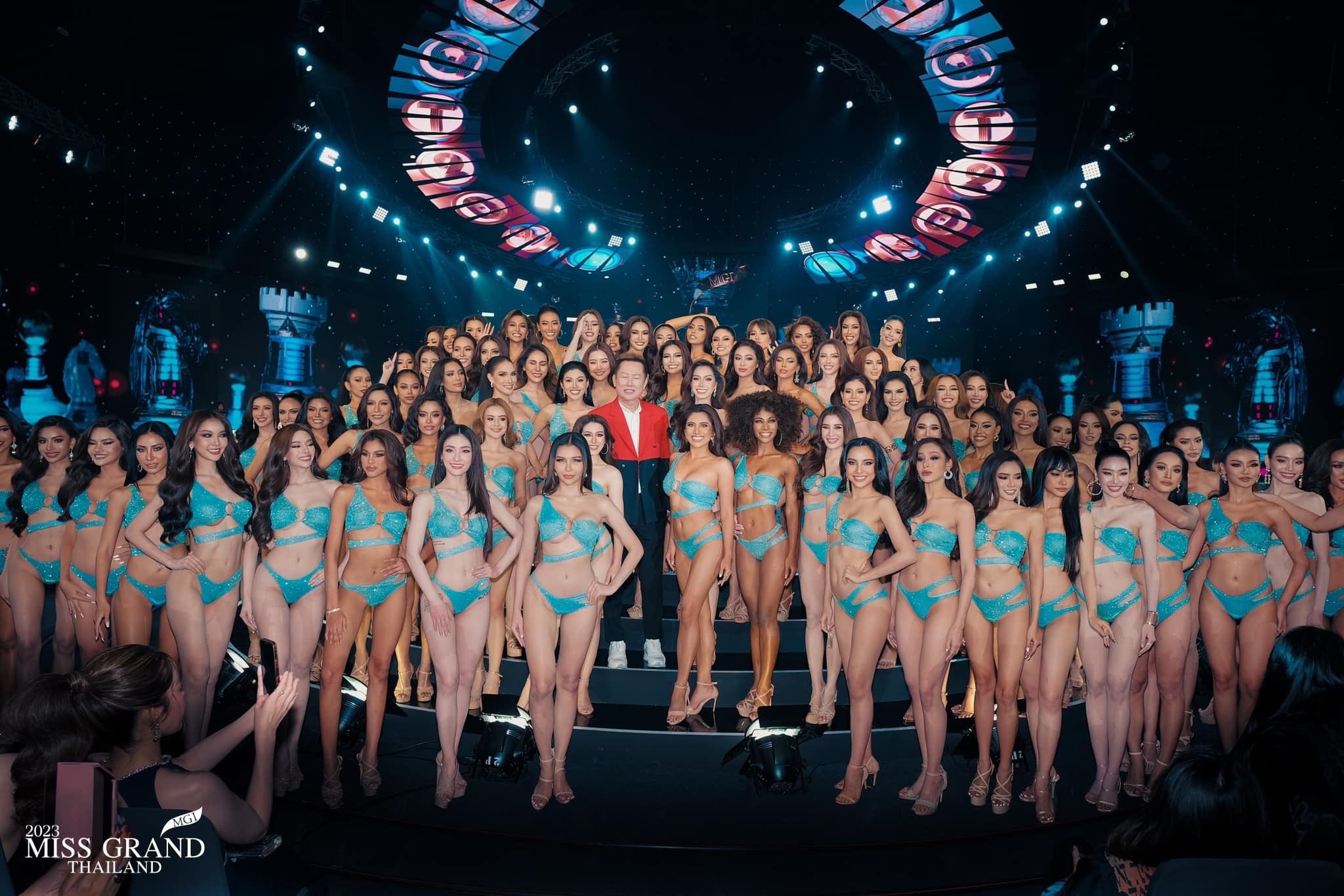 Diện đồ xẻ tít tắp, thí sinh Miss Grand Thailand 2023 gặp sự cố 'đỏ mặt' trên sân khấu 1 Diện đồ xẻ tít tắp, thí sinh Miss Grand Thailand 2023 gặp sự cố 'đỏ mặt' trên sân khấu 1