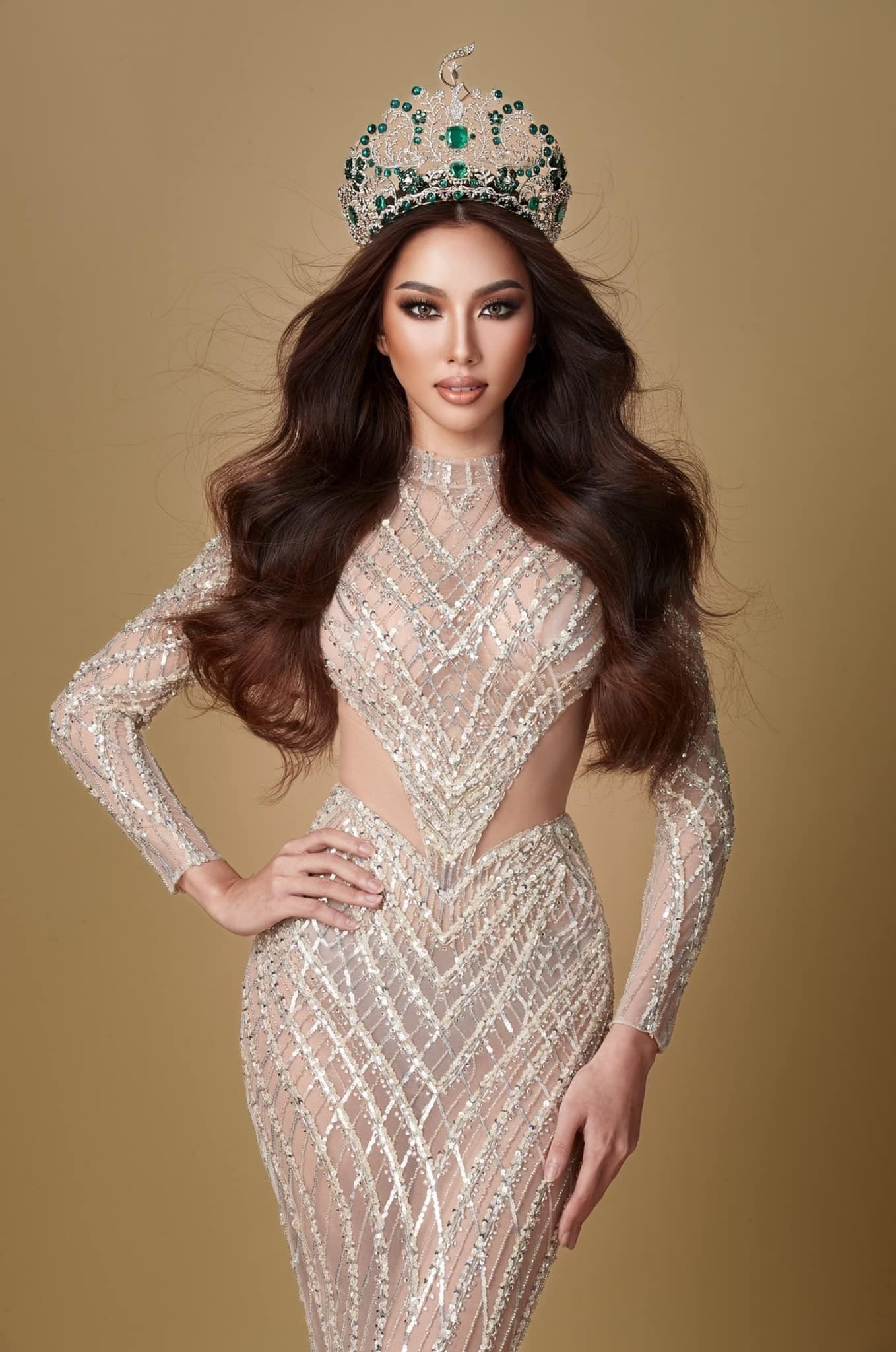 Hoa hậu Hòa bình Quốc tế 2021 - Nguyễn Thúc Thùy Tiên