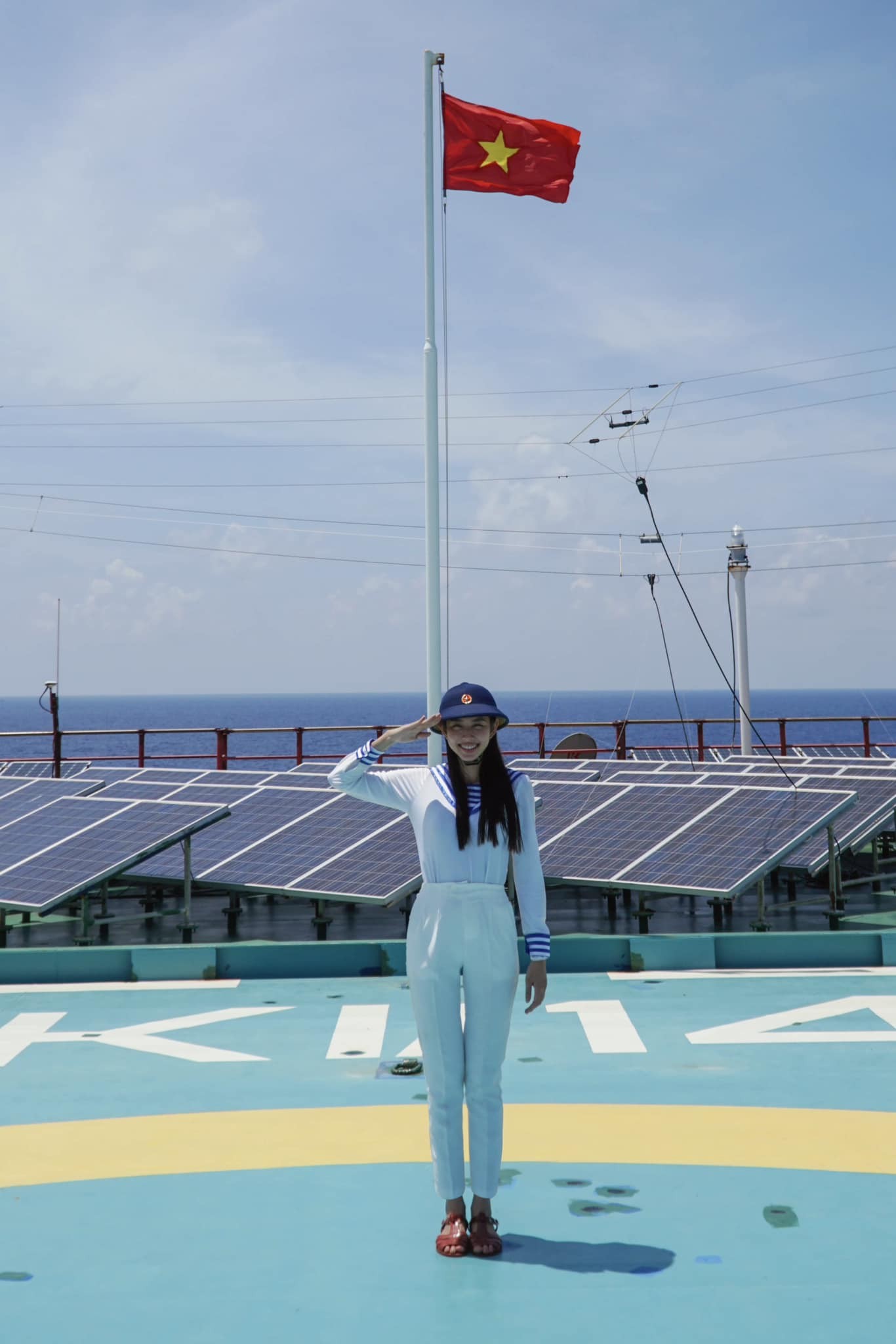 Thùy Tiên chạm đến trái tim công chúng thông qua những dự án thiết thực