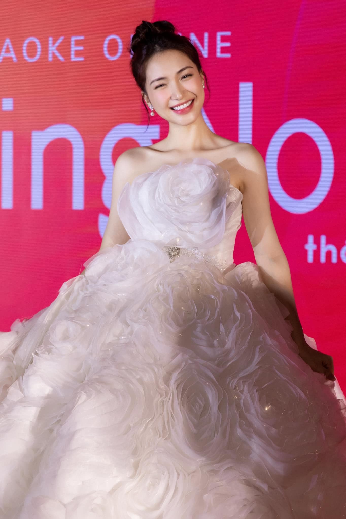 Hòa Minzy hiện đang là nghệ sĩ có sức ảnh hưởng hàng đầu showbiz Việt