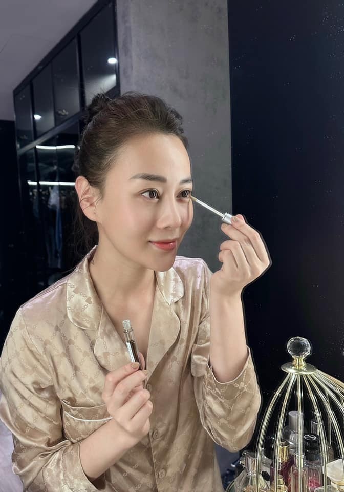 Phương Oanh tự tin khoe mặt mộc