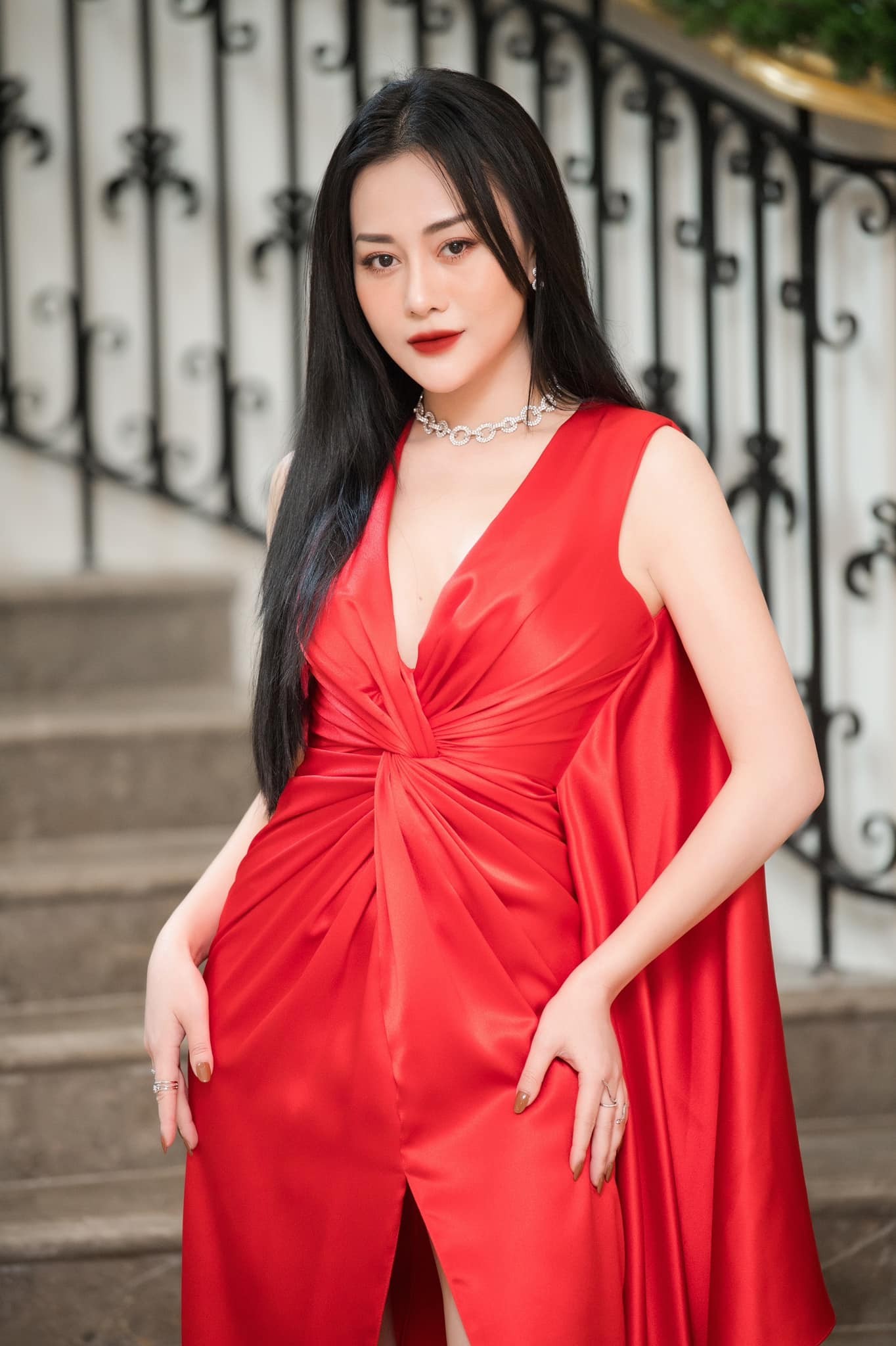 Phương Oanh kiếm tiền tỷ mỗi tháng nhờ vào nhiều công việc khác nhau