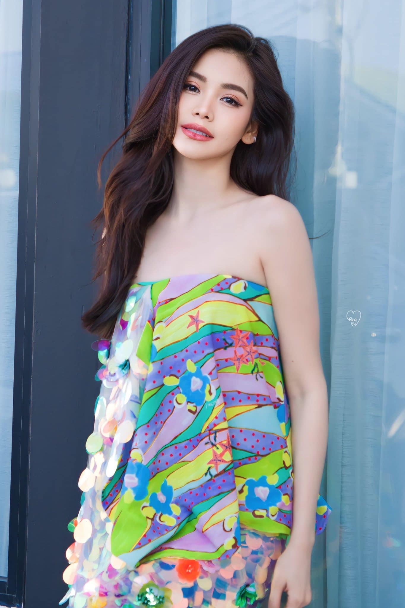 Engfa Wahara - chân dài khét tiếng của xứ sở Chùa Vàng