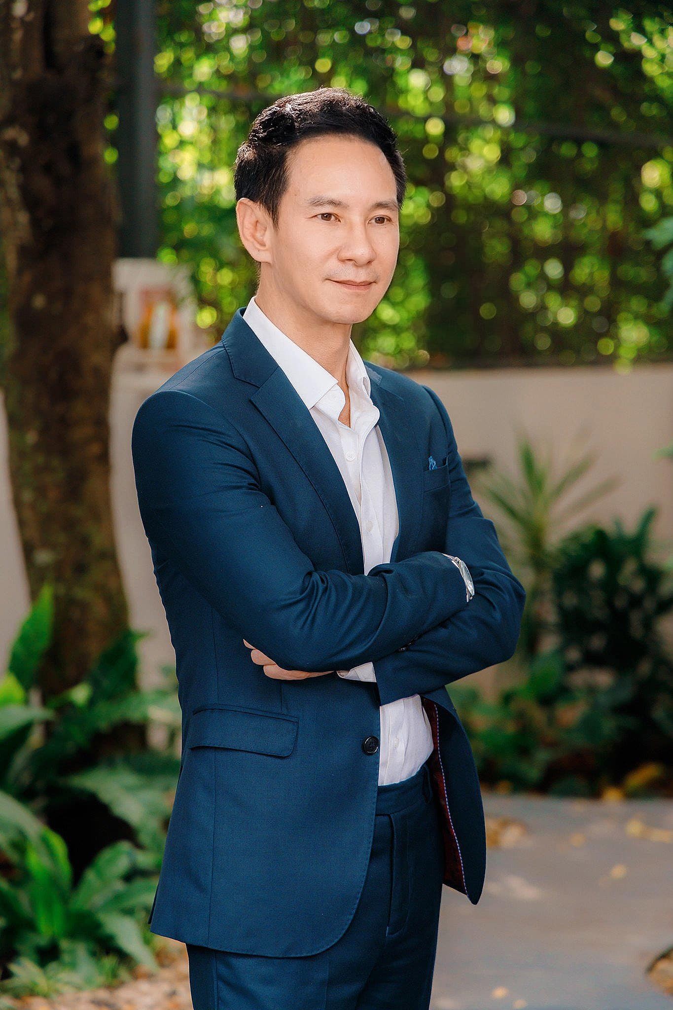 Lật Mặt 6 của Lý Hải dần hạ nhiệt, cơ hồi nào để soán ngôi 'ông hoàng phòng vé' Trấn Thành? 2 Lật Mặt 6 của Lý Hải dần hạ nhiệt, cơ hồi nào để soán ngôi 'ông hoàng phòng vé' Trấn Thành? 2