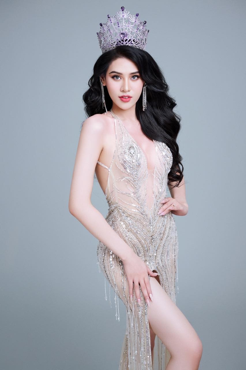 Video: Dịu Thảo khoe visual 'sắc như dao cau' trước thềm MIQ 2023, fan chắc nịch cơ hội 'ụp crown' - Ảnh 4